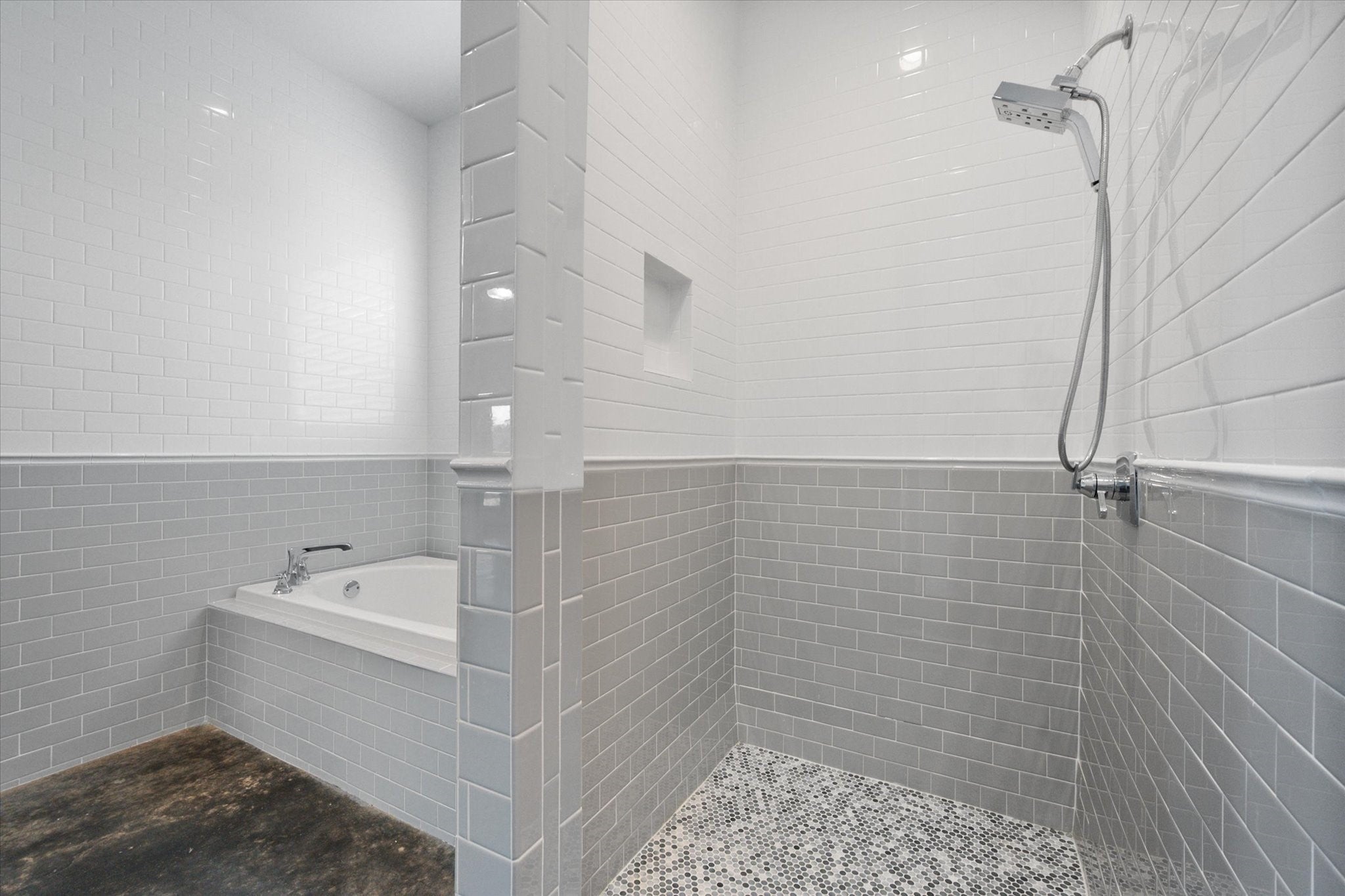 Mansfield, Texas, 76063, United States, 5 Bedrooms Bedrooms, ,6 BathroomsBathrooms,Residential,Contingent,1799362