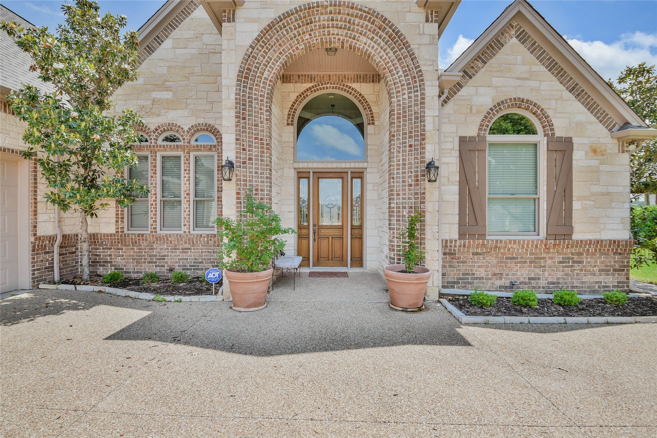 Granbury, Texas, 76048, United States, ,5 BathroomsBathrooms,Residential,Active,1799390