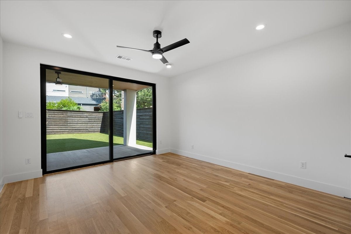 Dallas, Texas, 75204, United States, 4 Bedrooms Bedrooms, ,4 BathroomsBathrooms,Residential,Active,1929655
