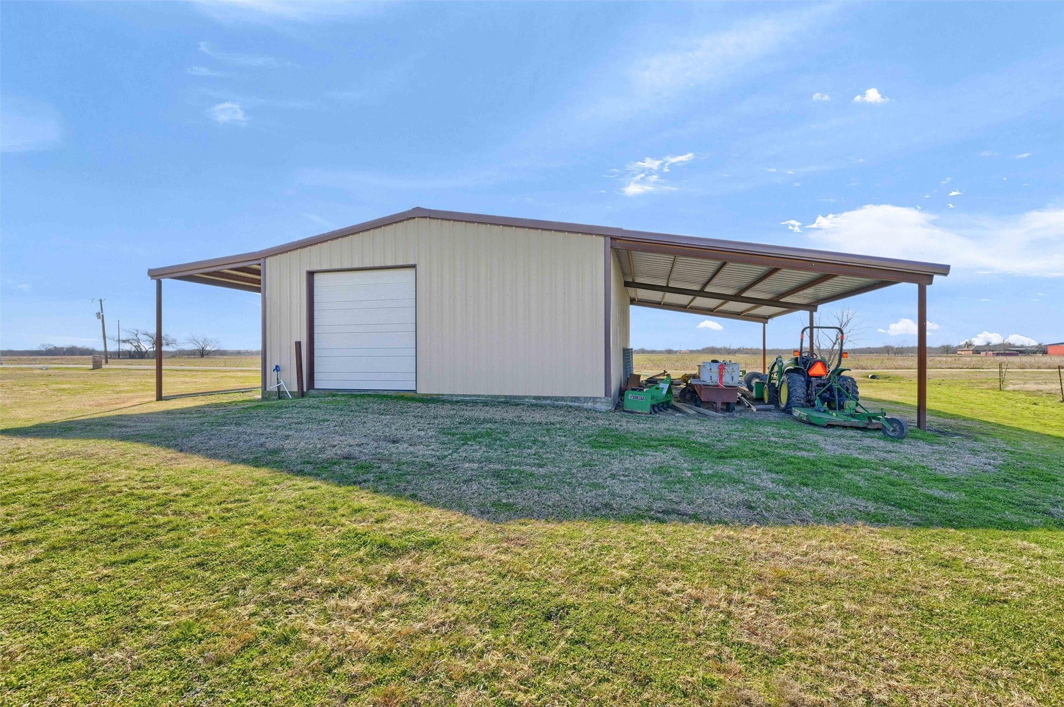 Tioga, Texas, 76271, United States, ,7 BathroomsBathrooms,Residential,Active,1841304