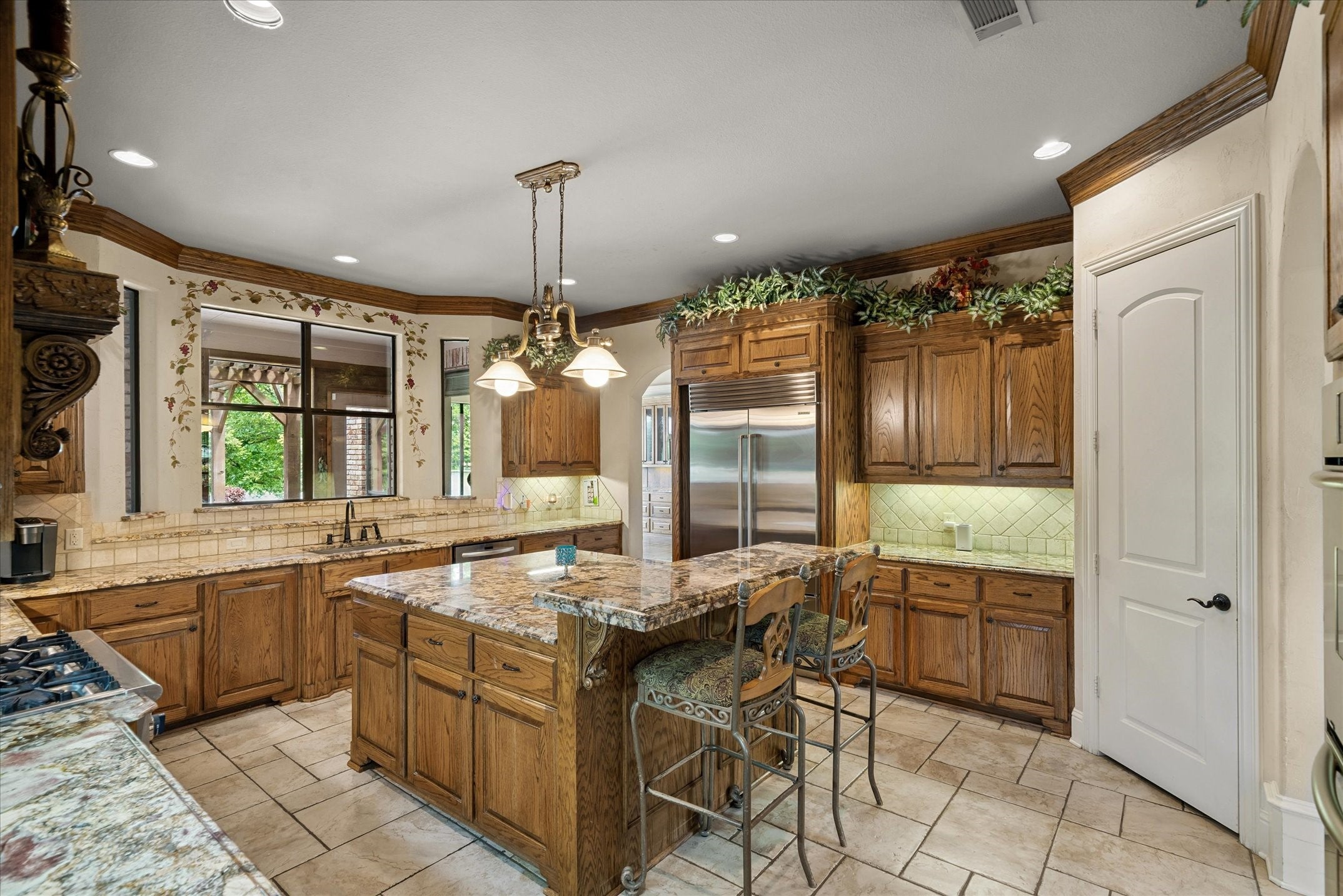 Mabank, Texas, 75156, United States, 5 Bedrooms Bedrooms, ,6 BathroomsBathrooms,Residential,Active,1894194