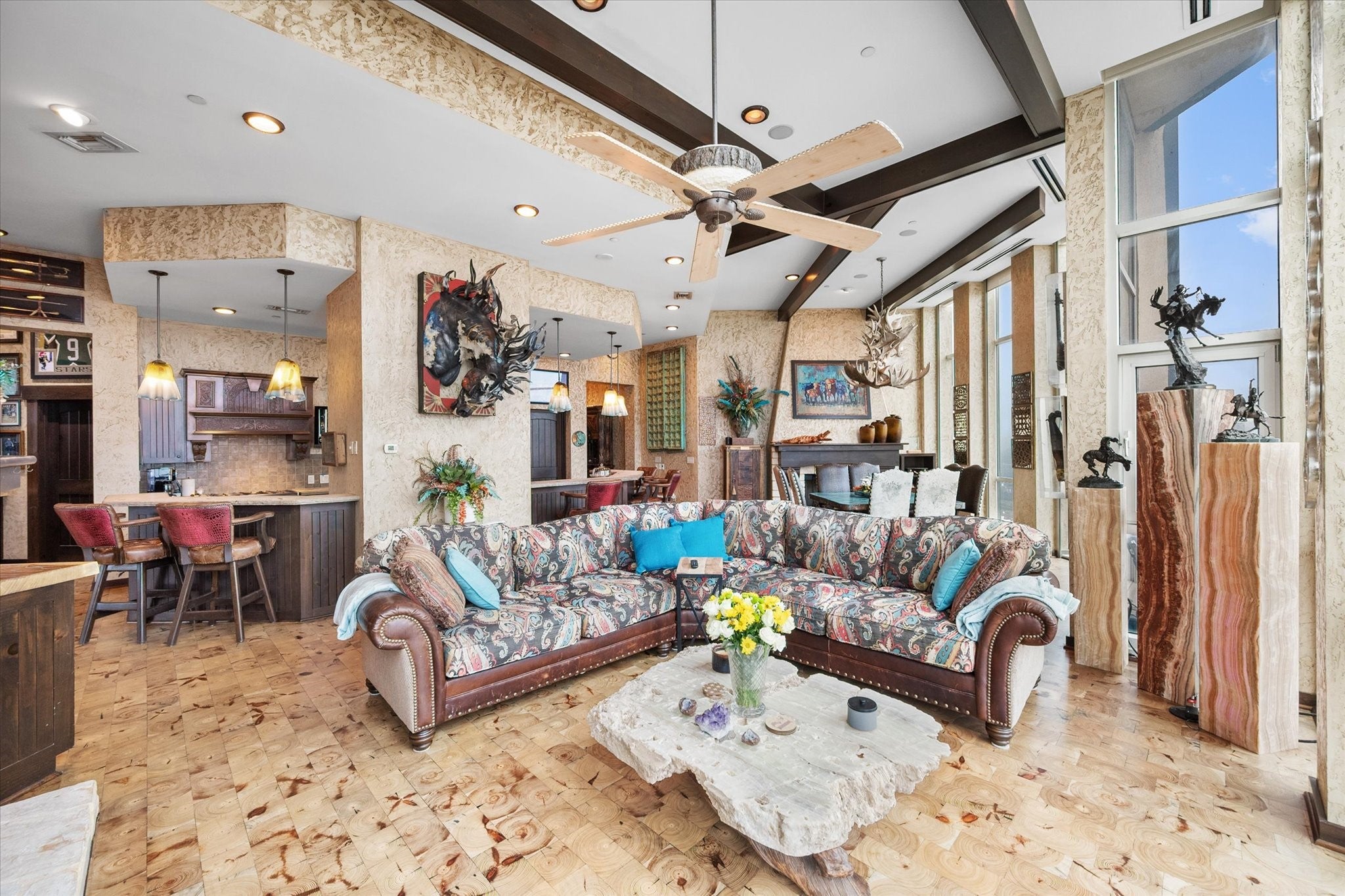 Fort Worth, Texas, 76102, United States, ,3 BathroomsBathrooms,Residential,Active,1808184