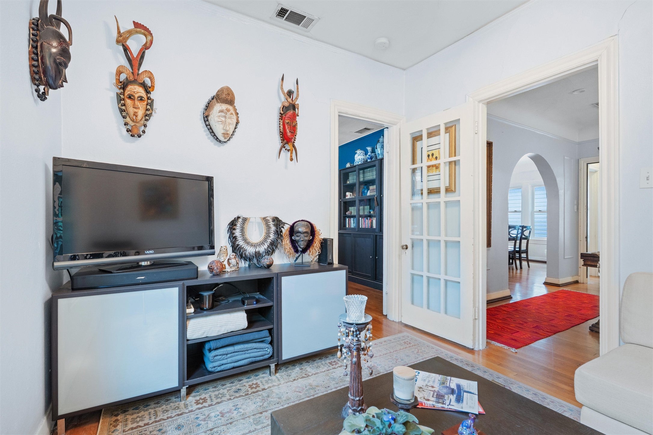 Dallas, Texas, 75219, United States, 6 Bedrooms Bedrooms, ,2 BathroomsBathrooms,Residential,Active,1808211