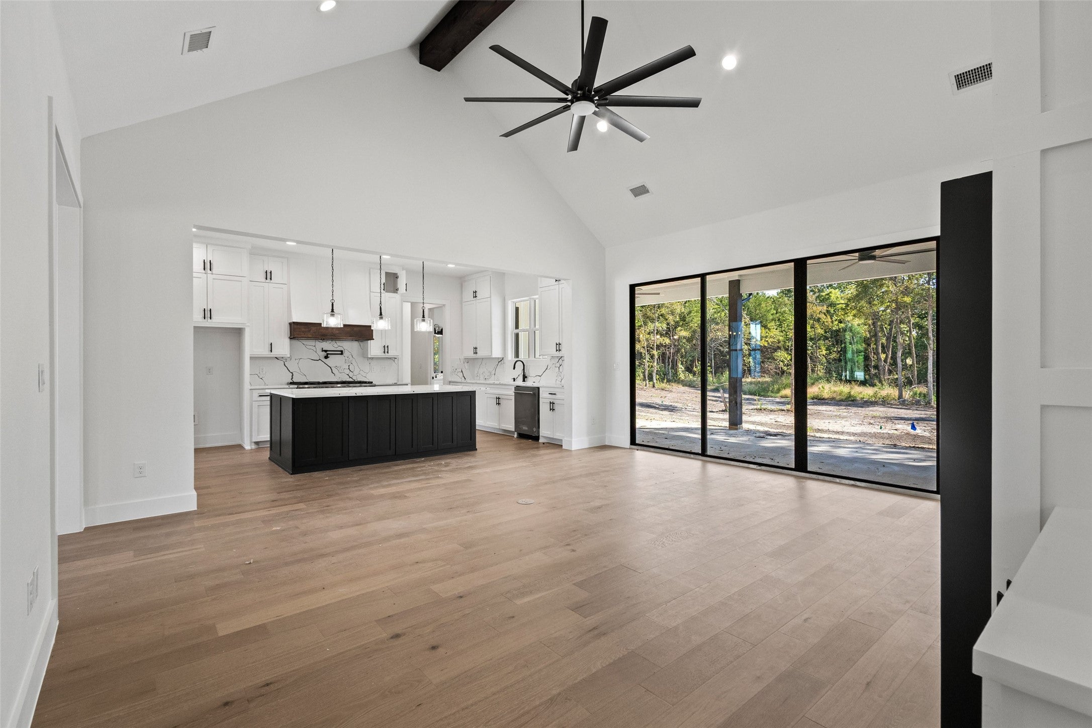 Van Alstyne, Texas, 75495, United States, 4 Bedrooms Bedrooms, ,4 BathroomsBathrooms,Residential,Active,1880019