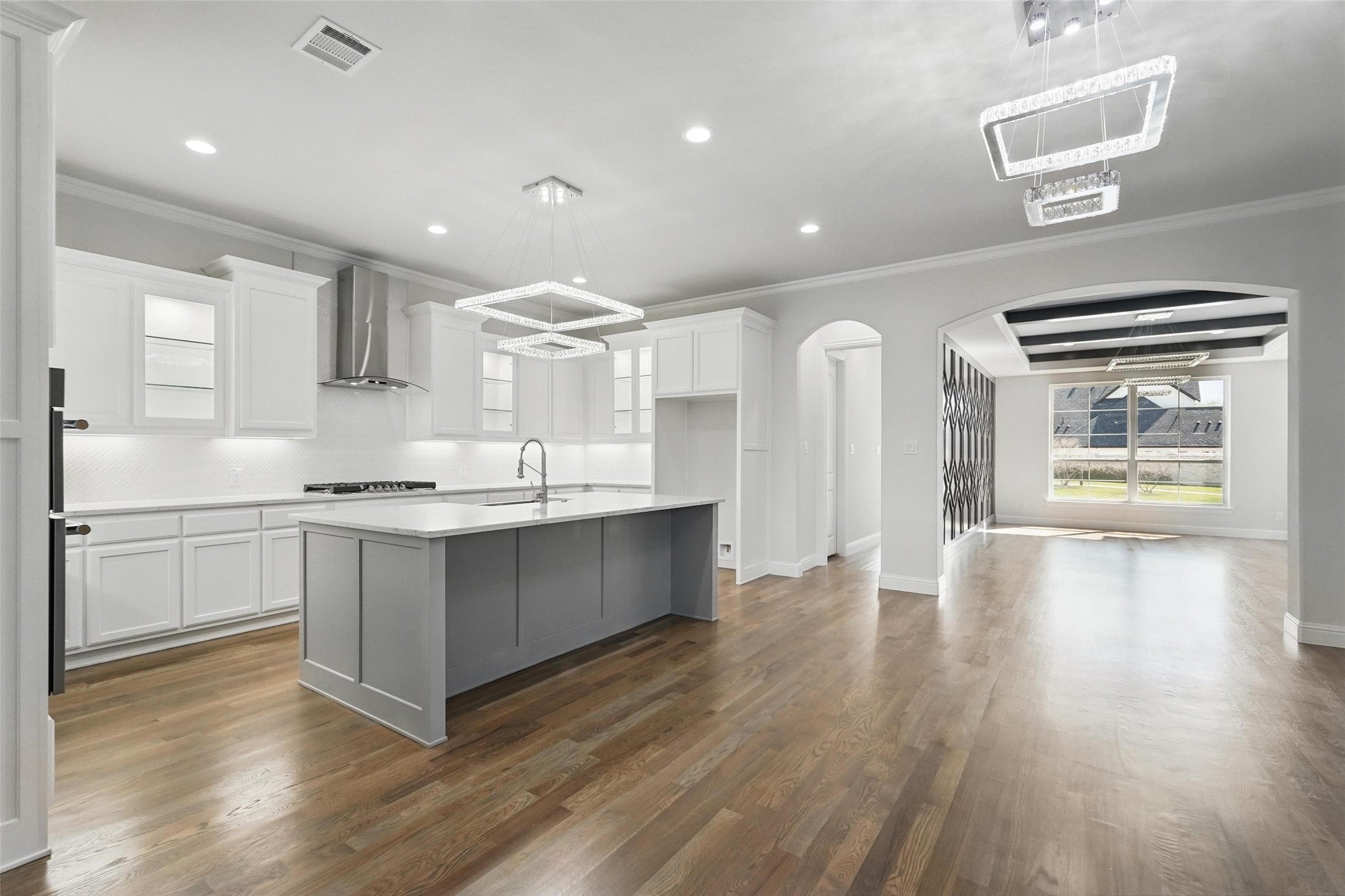 Wylie, Texas, 75098, United States, 5 Bedrooms Bedrooms, ,6 BathroomsBathrooms,Residential,Active,1894588