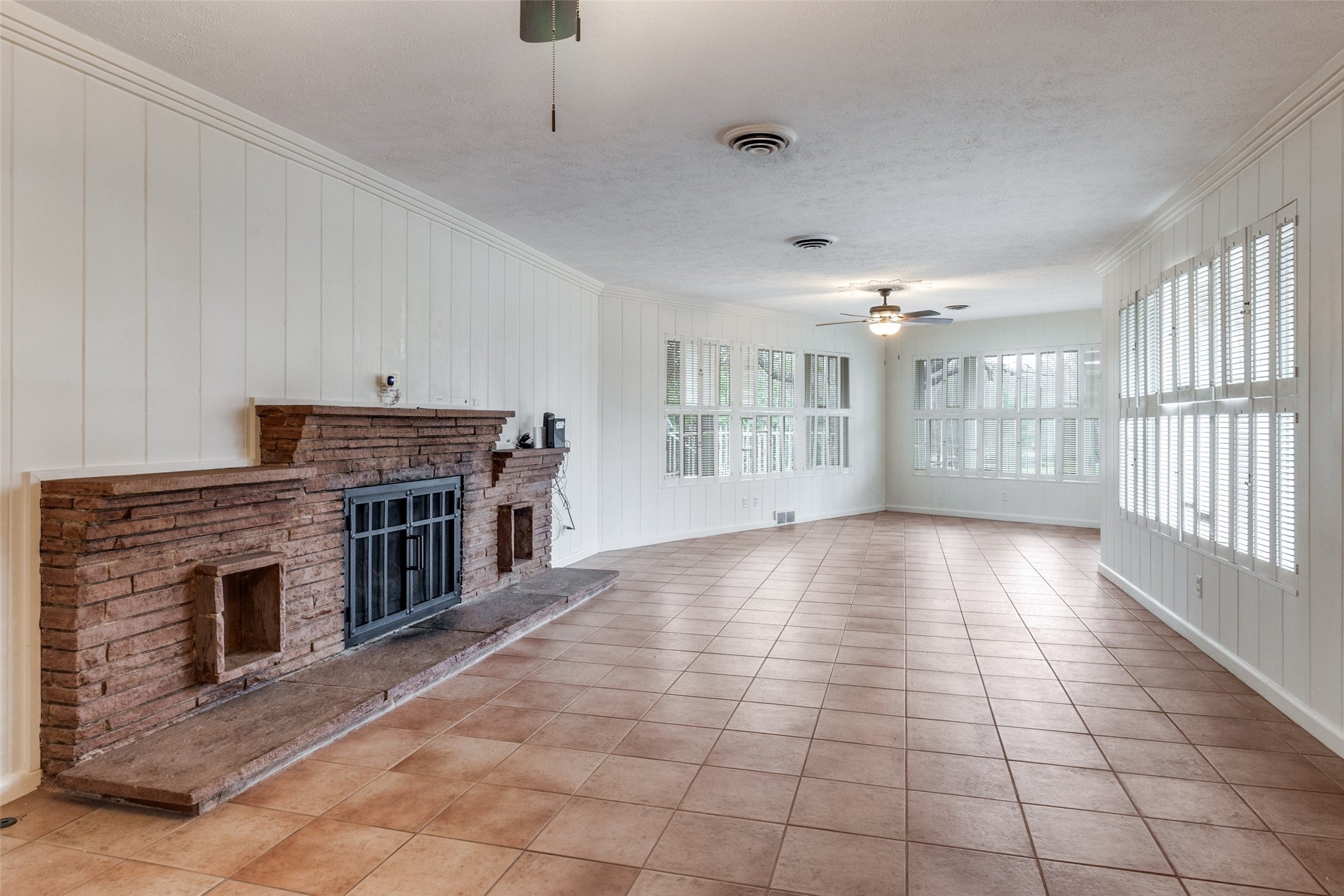 Dallas, Texas, 75214, United States, 3 Bedrooms Bedrooms, ,3 BathroomsBathrooms,Residential,Active,2002602