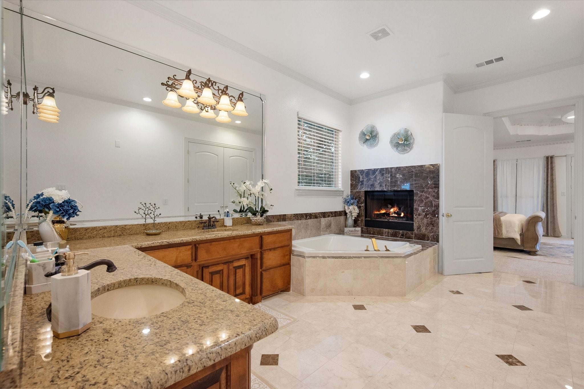 Cedar Hill, Texas, 75104, United States, 6 Bedrooms Bedrooms, ,8 BathroomsBathrooms,Residential,Active,1964299