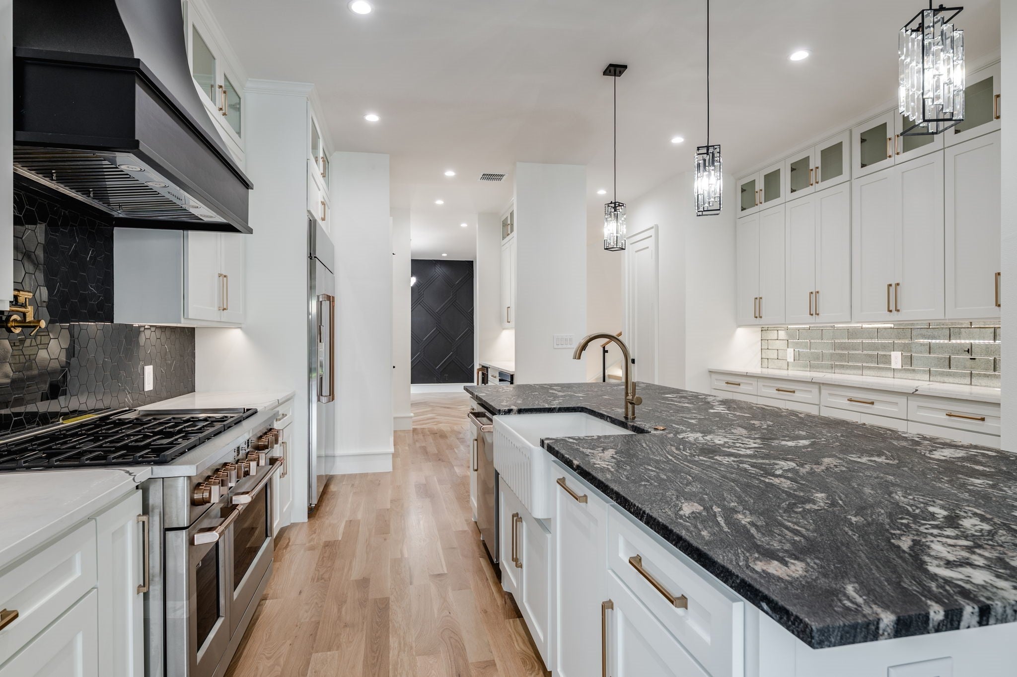 Dallas, Texas, 75209, United States, 4 Bedrooms Bedrooms, ,5 BathroomsBathrooms,Residential,Active,1942360