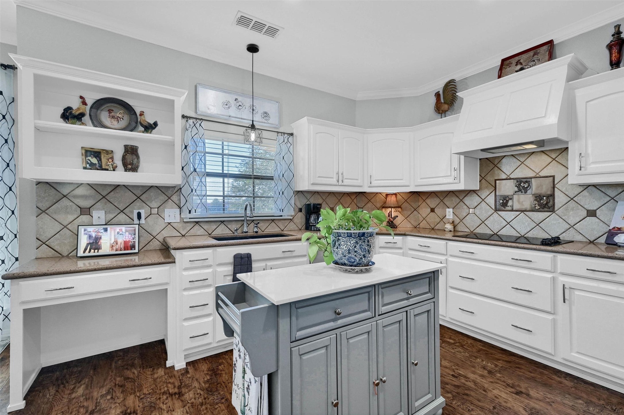 Tioga, Texas, 76271, United States, ,7 BathroomsBathrooms,Residential,Active,1841304