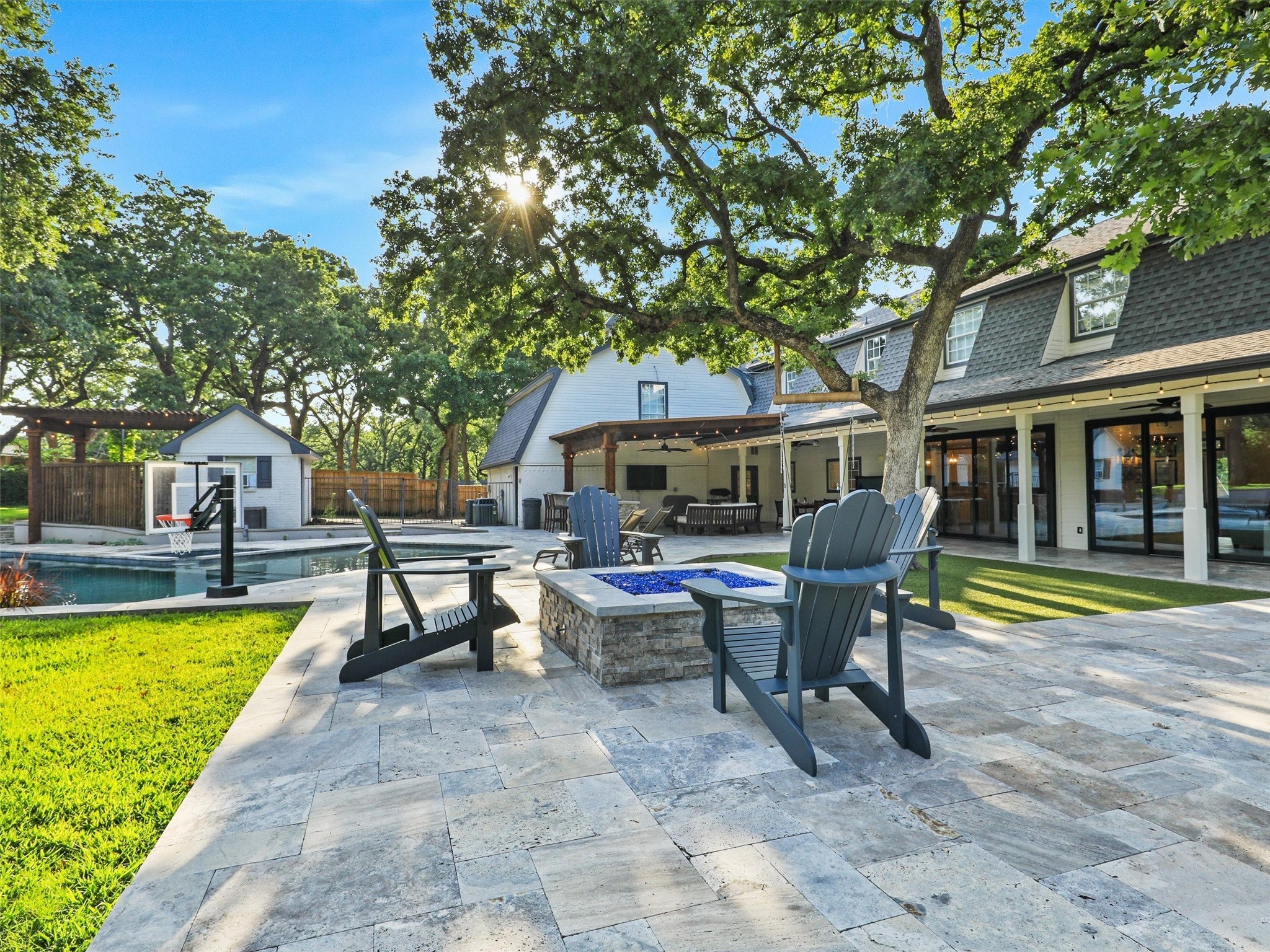 Southlake, Texas, 76092, United States, 5 Bedrooms Bedrooms, ,4 BathroomsBathrooms,Residential,Active,1894222