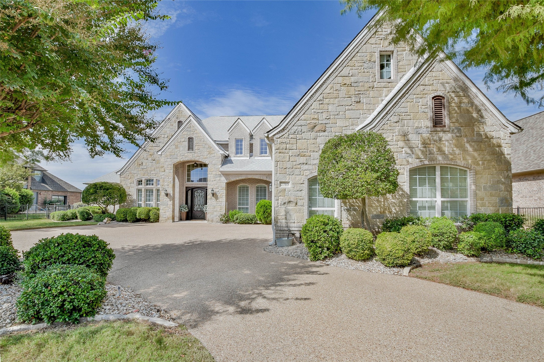 Granbury, Texas, 76048, United States, 4 Bedrooms Bedrooms, ,4 BathroomsBathrooms,Residential,Active,1967289