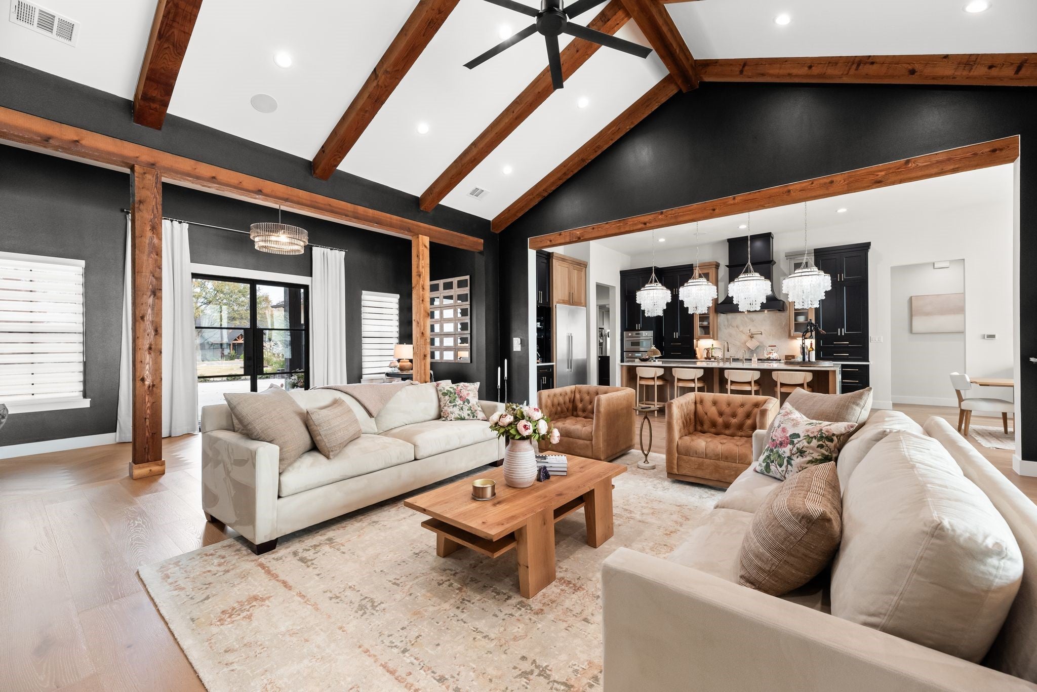 Corsicana, Texas, 75109, United States, 4 Bedrooms Bedrooms, ,5 BathroomsBathrooms,Residential,Active,2009808