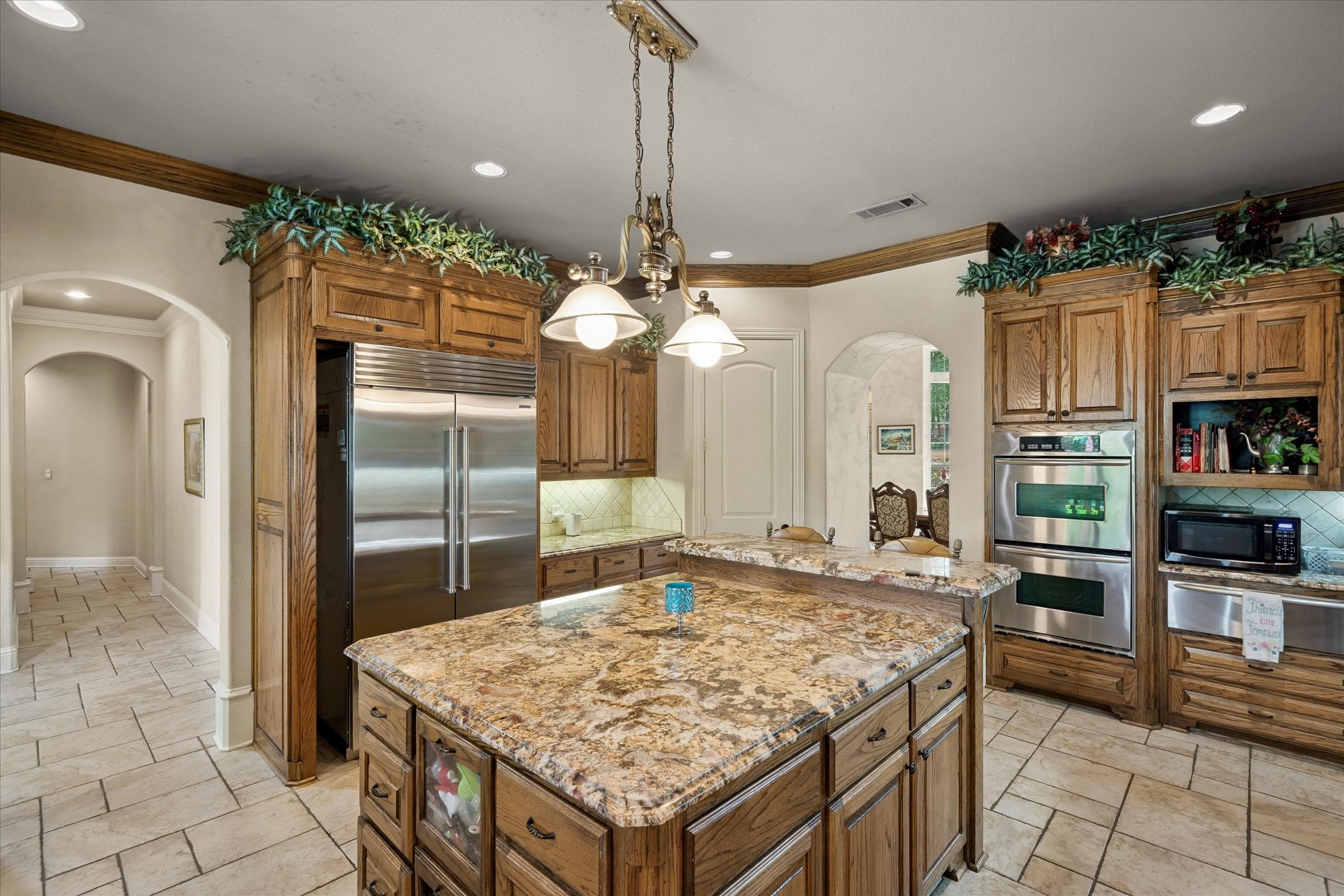 Mabank, Texas, 75156, United States, 5 Bedrooms Bedrooms, ,6 BathroomsBathrooms,Residential,Active,1894194