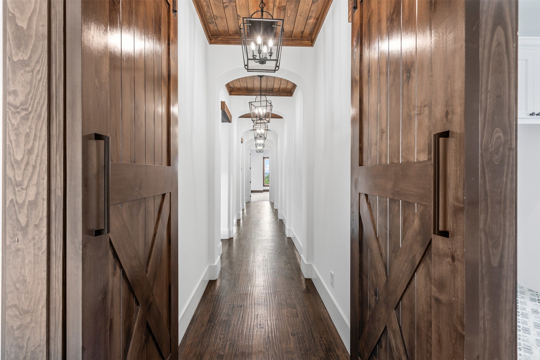 Granbury, Texas, 76048, United States, 5 Bedrooms Bedrooms, ,7 BathroomsBathrooms,Residential,Active,1909834