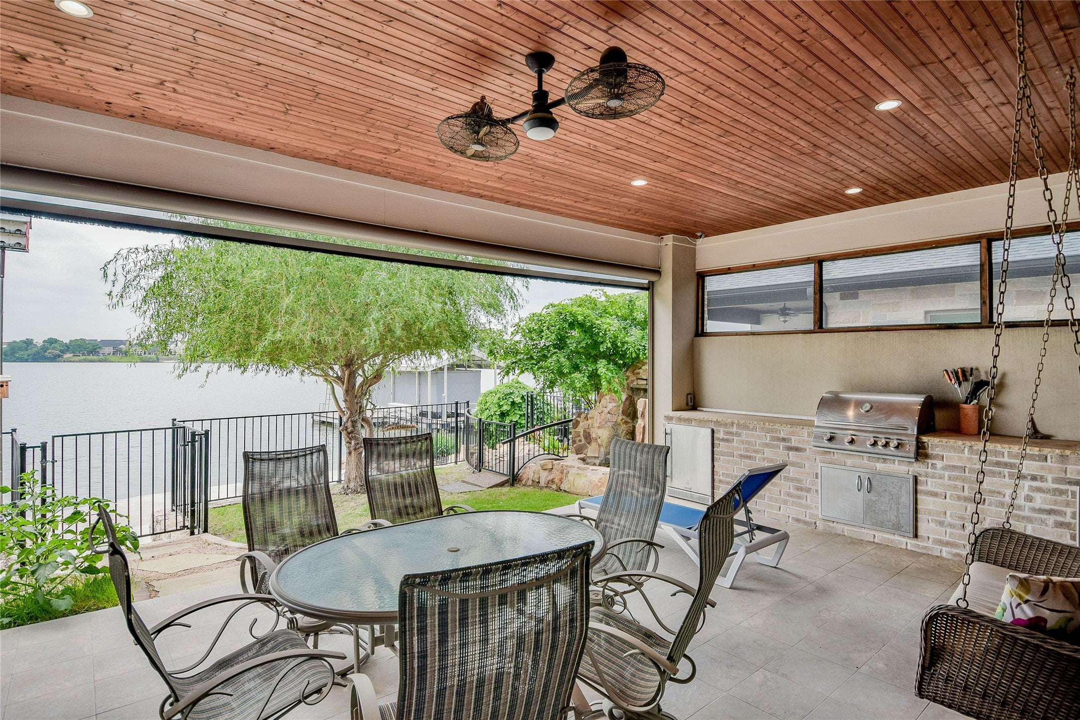 Granbury, Texas, 76048, United States, 3 Bedrooms Bedrooms, ,3 BathroomsBathrooms,Residential,Active,1828685