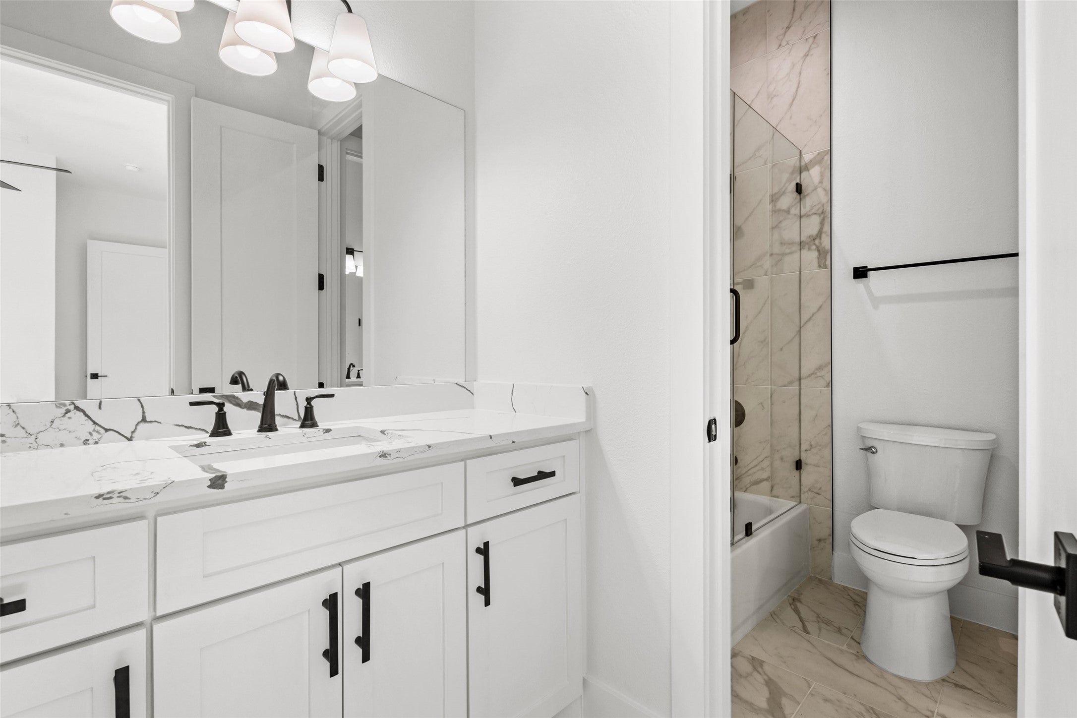 Van Alstyne, Texas, 75495, United States, 4 Bedrooms Bedrooms, ,4 BathroomsBathrooms,Residential,Active,1880019