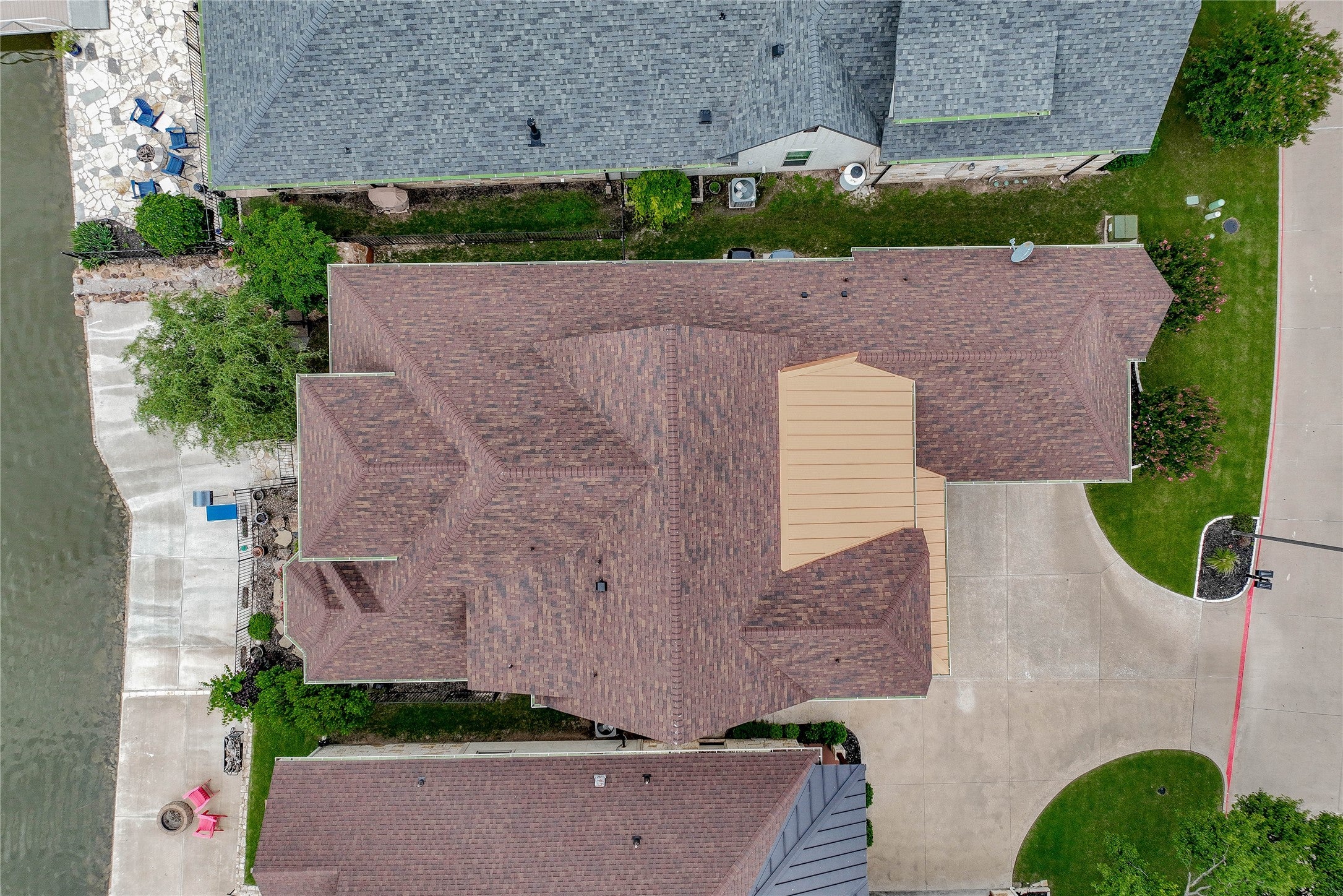 Granbury, Texas, 76048, United States, 3 Bedrooms Bedrooms, ,3 BathroomsBathrooms,Residential,Active,1828685
