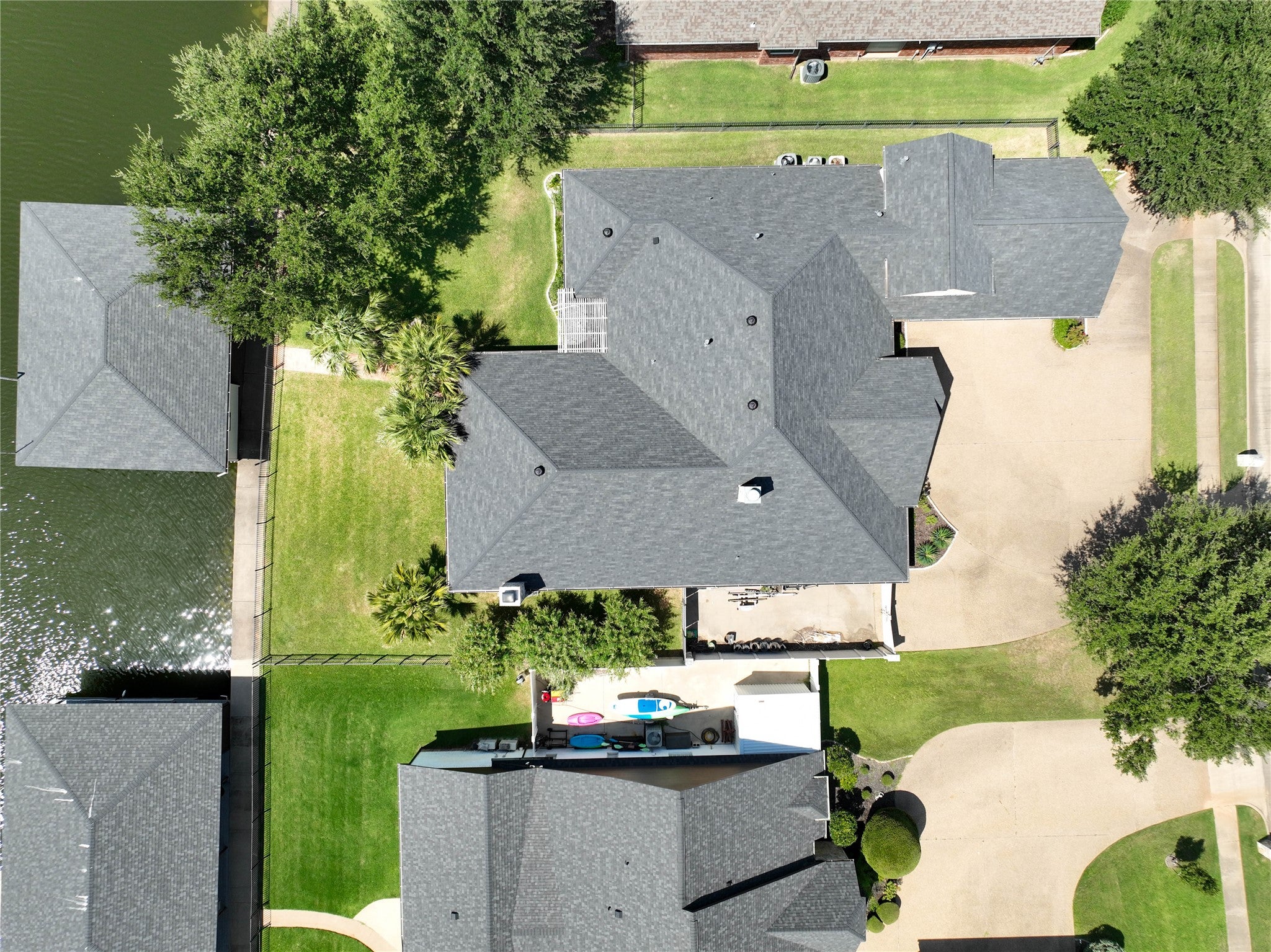 Granbury, Texas, 76048, United States, 3 Bedrooms Bedrooms, ,3 BathroomsBathrooms,Residential,Active,1943796