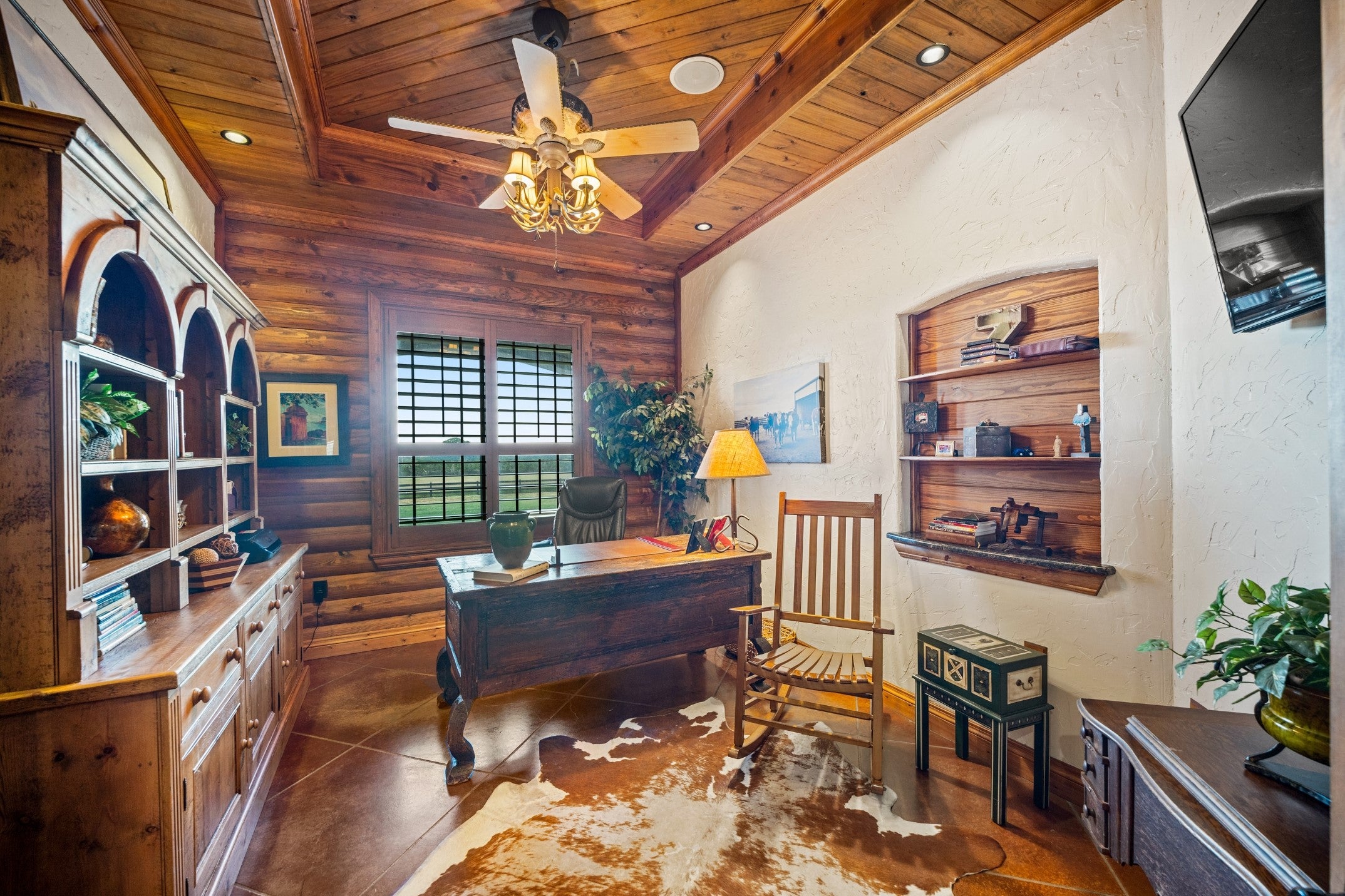 Bertram, Texas, 78605, United States, 4 Bedrooms Bedrooms, ,7 BathroomsBathrooms,Residential,Active,1987224