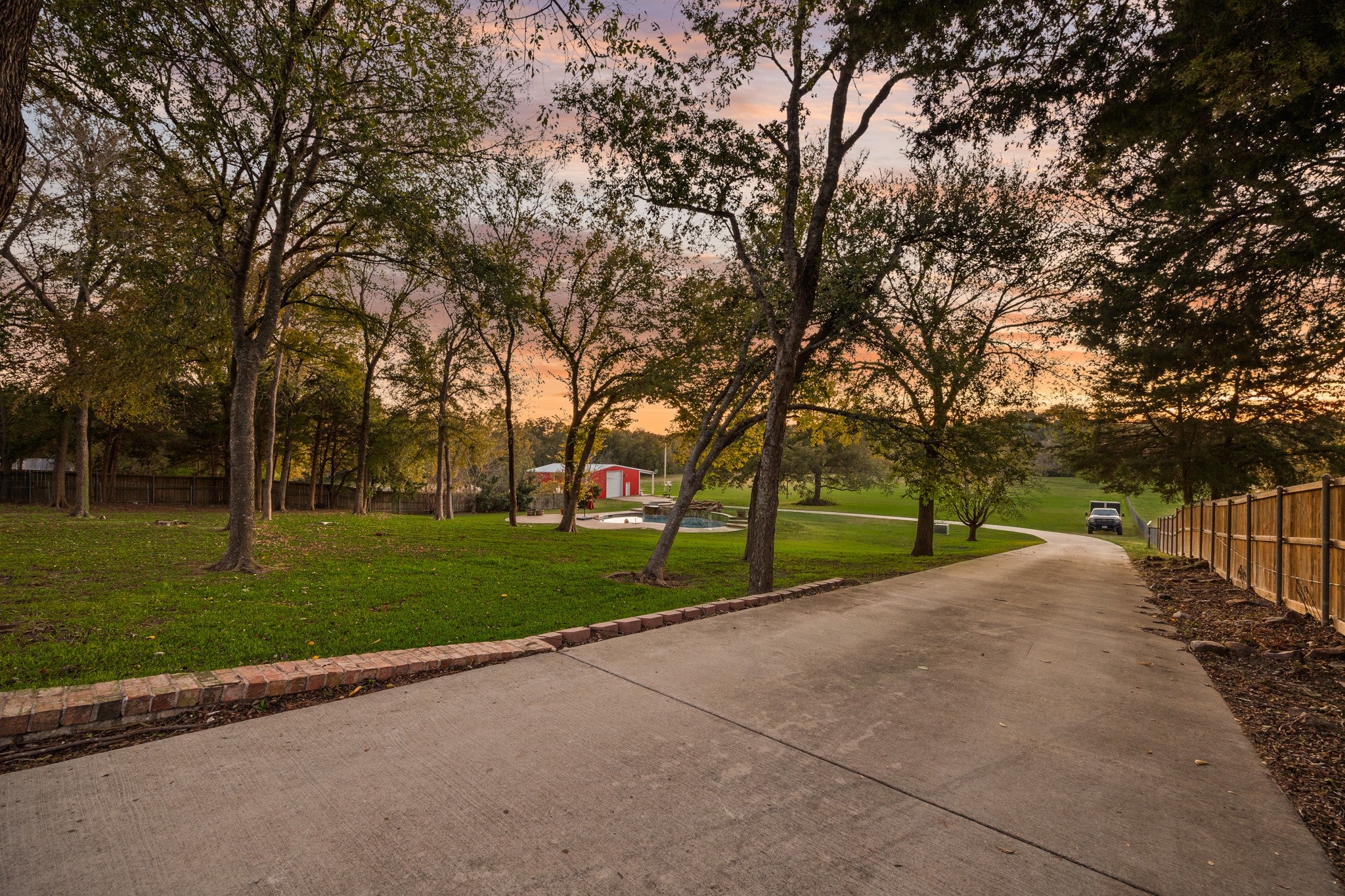 Midlothian, Texas, 76065, United States, 4 Bedrooms Bedrooms, ,4 BathroomsBathrooms,Residential,Active,1992317