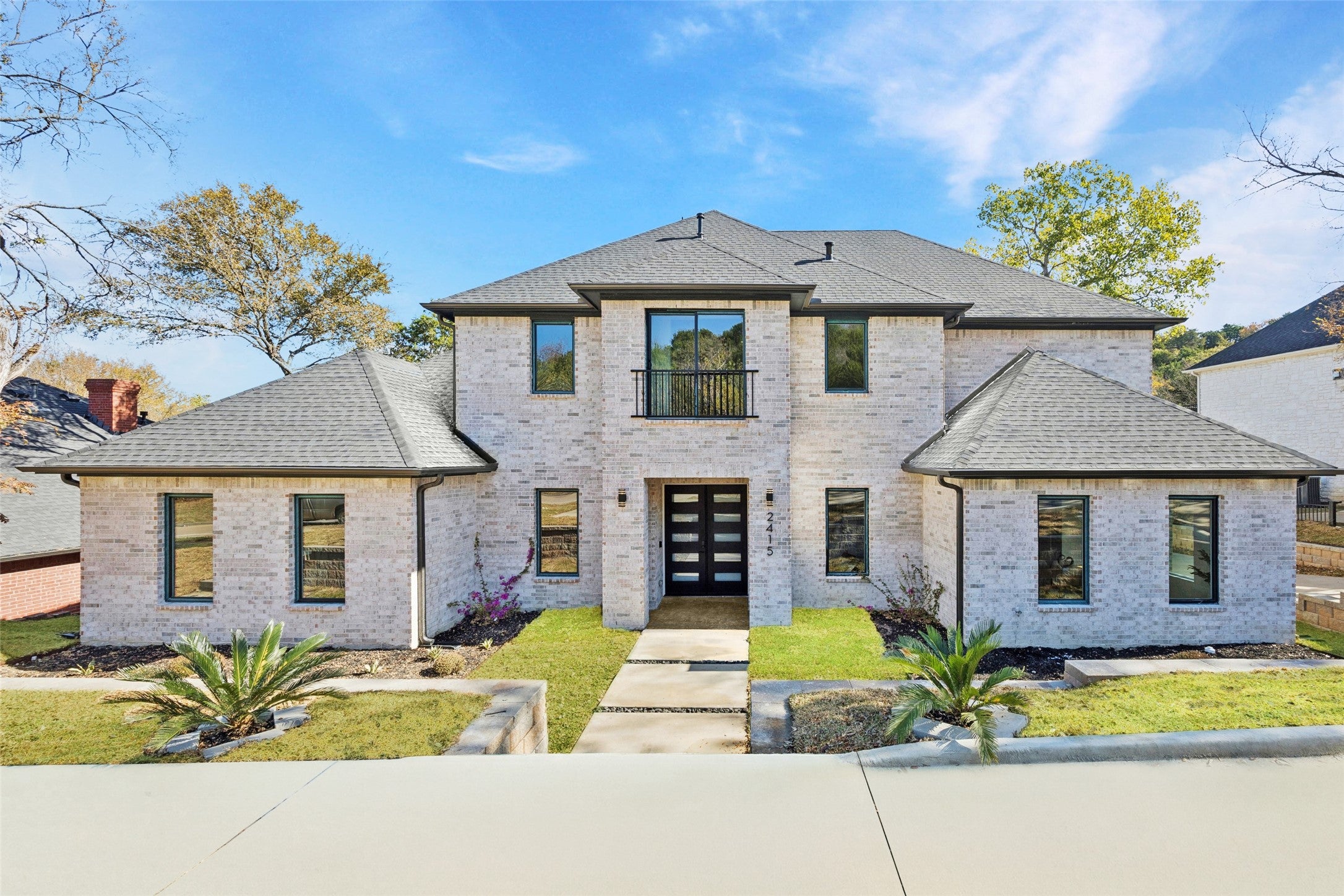 Cedar Hill, Texas, 75104, United States, 4 Bedrooms Bedrooms, ,5 BathroomsBathrooms,Residential,Active,1993947