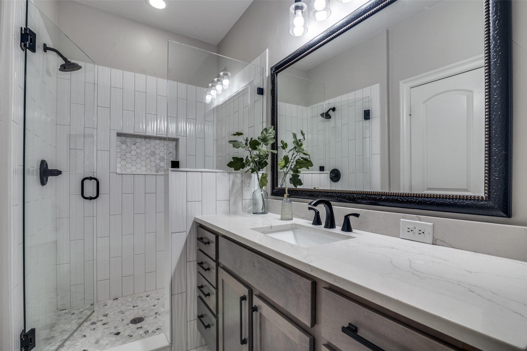 Allen, Texas, 75002, United States, 6 Bedrooms Bedrooms, ,6 BathroomsBathrooms,Residential,Pending,1988728