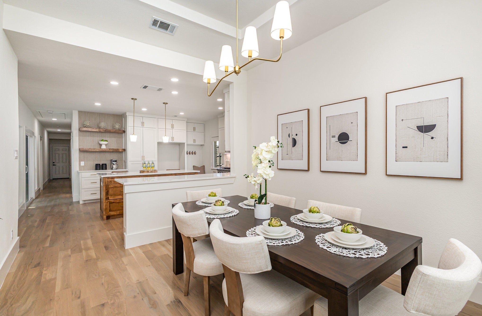 Dallas, Texas, 75214, United States, 4 Bedrooms Bedrooms, ,4 BathroomsBathrooms,Residential,Active,1909628