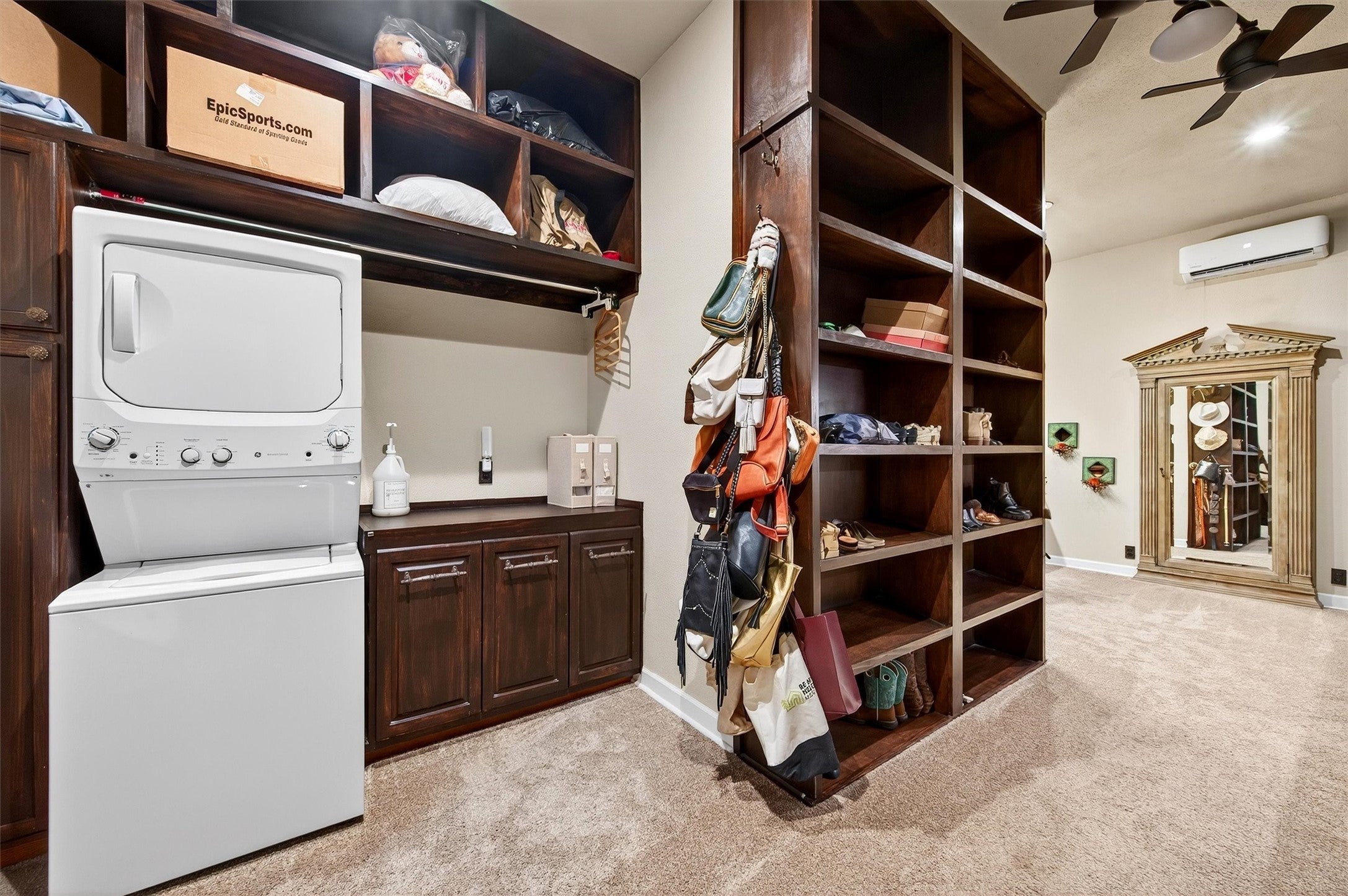 Pottsboro, Texas, 75076, United States, 5 Bedrooms Bedrooms, ,6 BathroomsBathrooms,Residential,Active,1953378