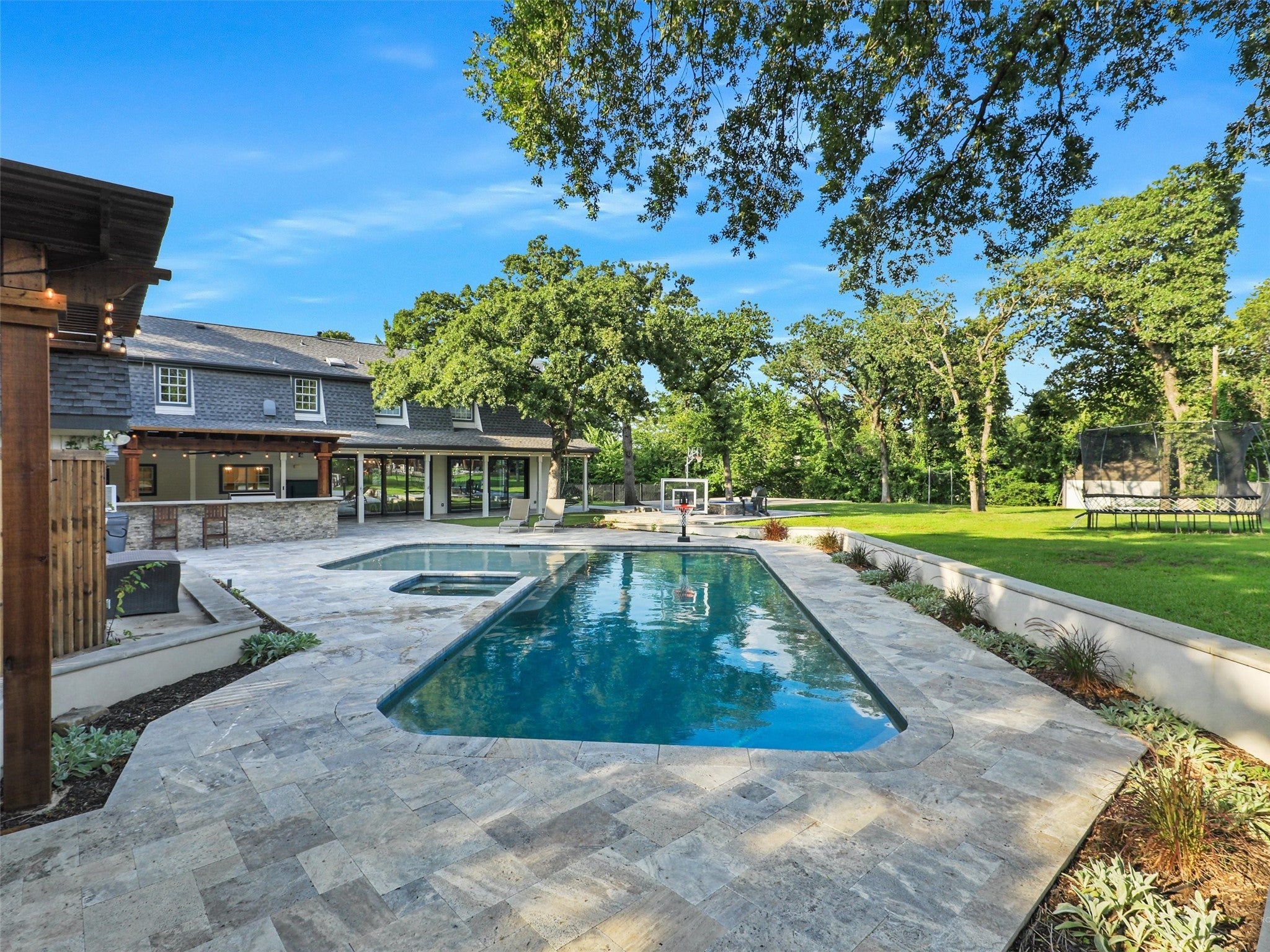 Southlake, Texas, 76092, United States, 5 Bedrooms Bedrooms, ,4 BathroomsBathrooms,Residential,Active,1894222