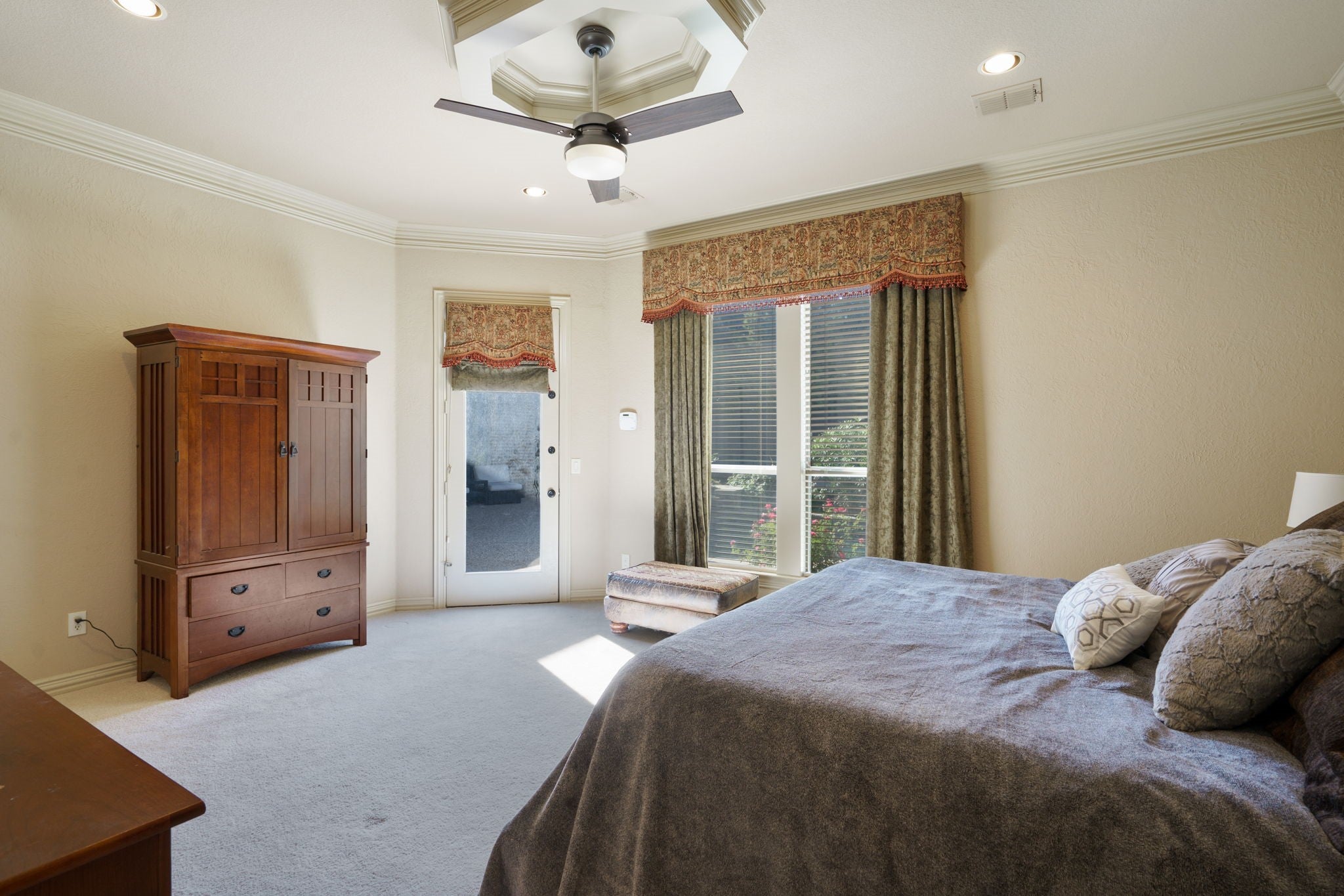 Frisco, Texas, 75033, United States, 5 Bedrooms Bedrooms, ,4 BathroomsBathrooms,Residential,Active,1959547