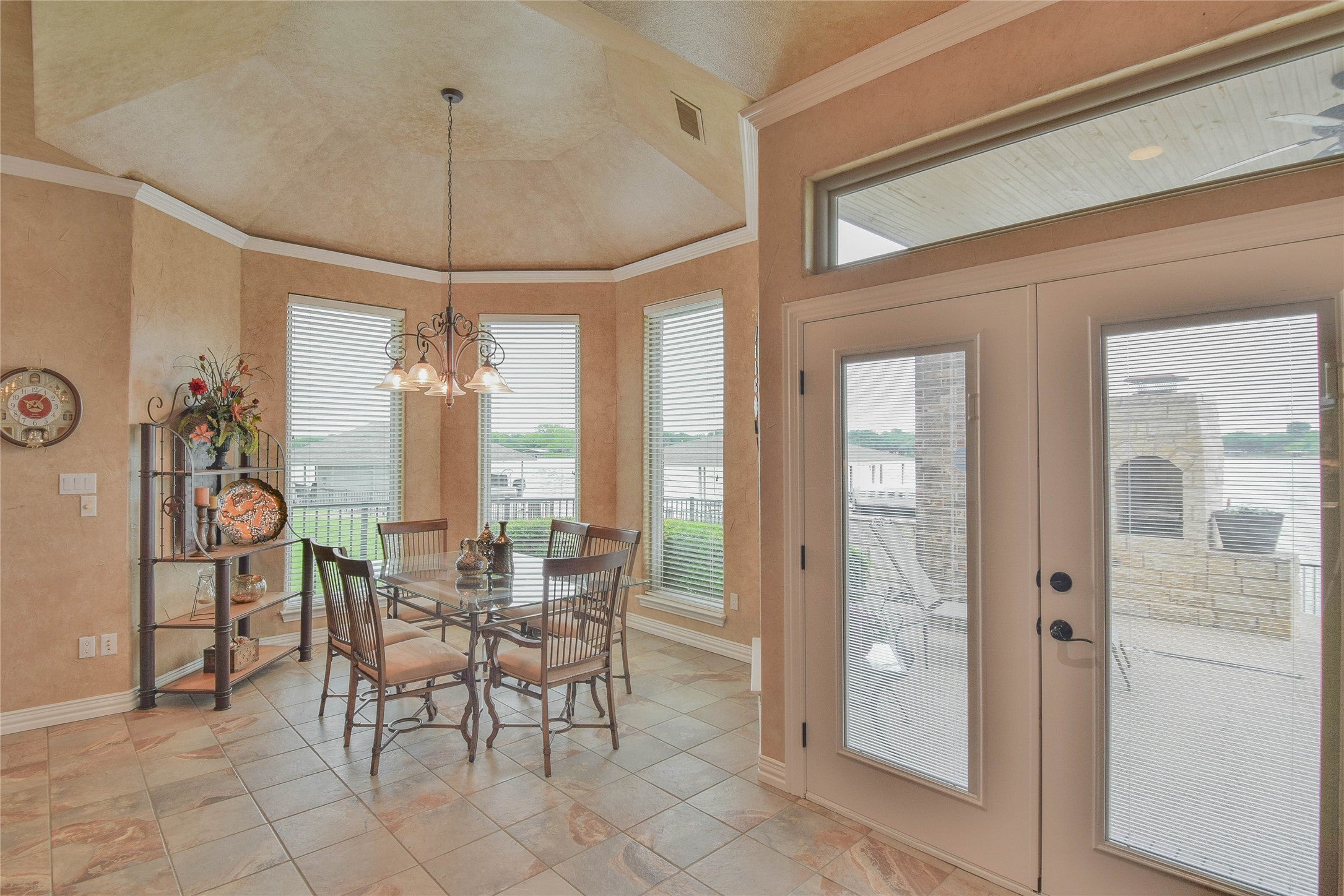 Granbury, Texas, 76048, United States, ,5 BathroomsBathrooms,Residential,Active,1799390