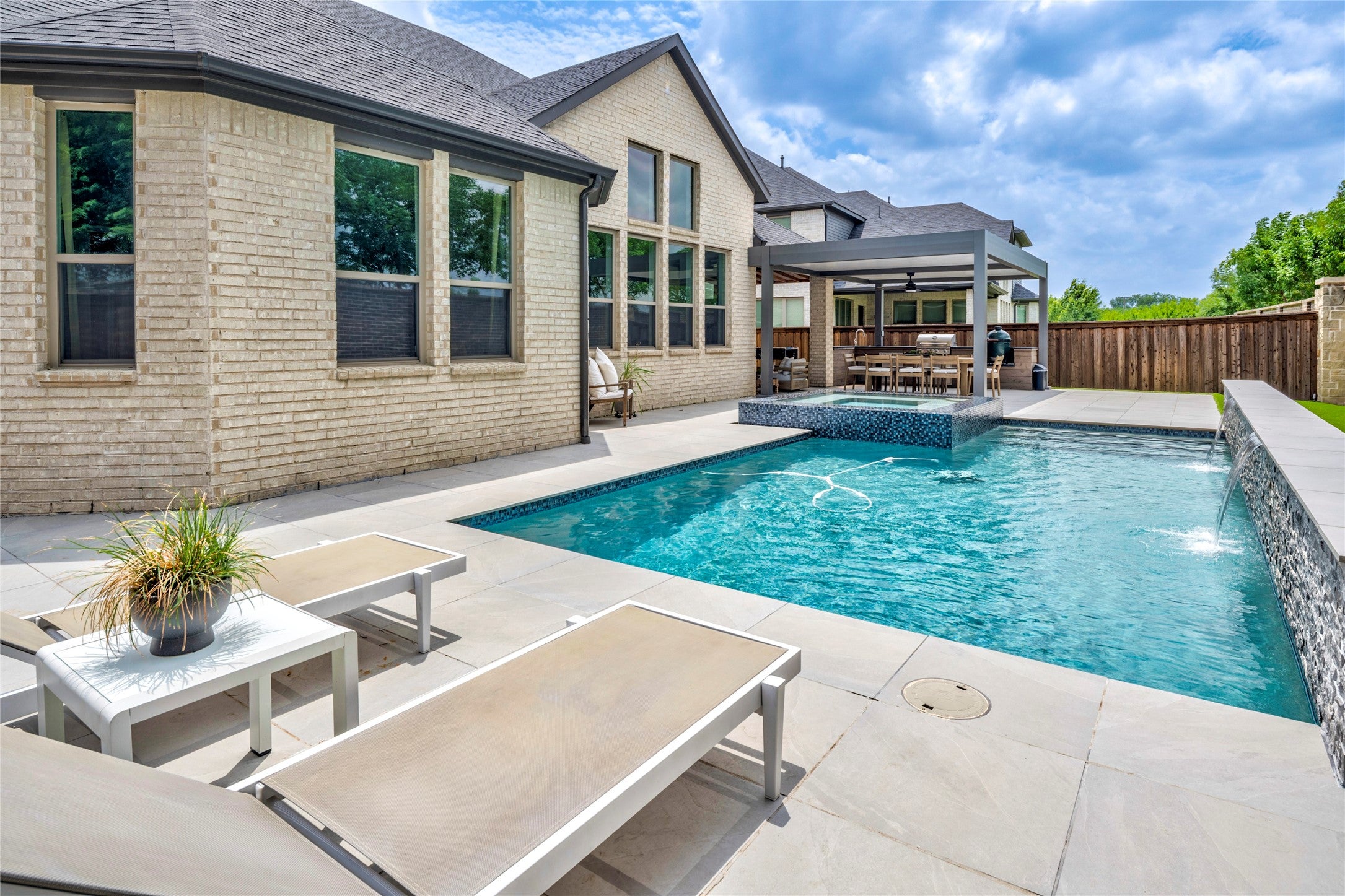 Allen, Texas, 75013, United States, ,5 BathroomsBathrooms,Residential,Active,1843824