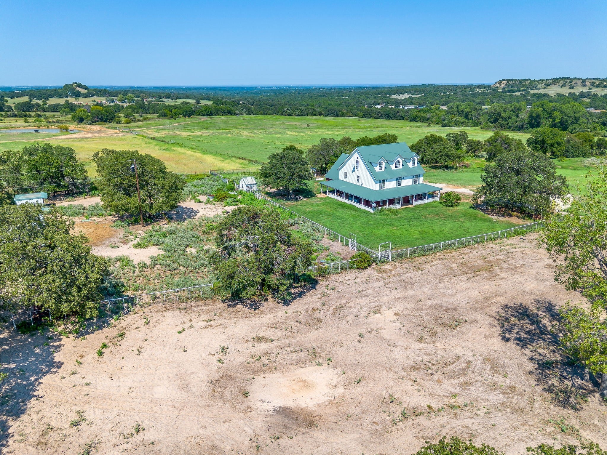 Springtown, Texas, 76082, United States, 4 Bedrooms Bedrooms, ,4 BathroomsBathrooms,Residential,Active,1944276