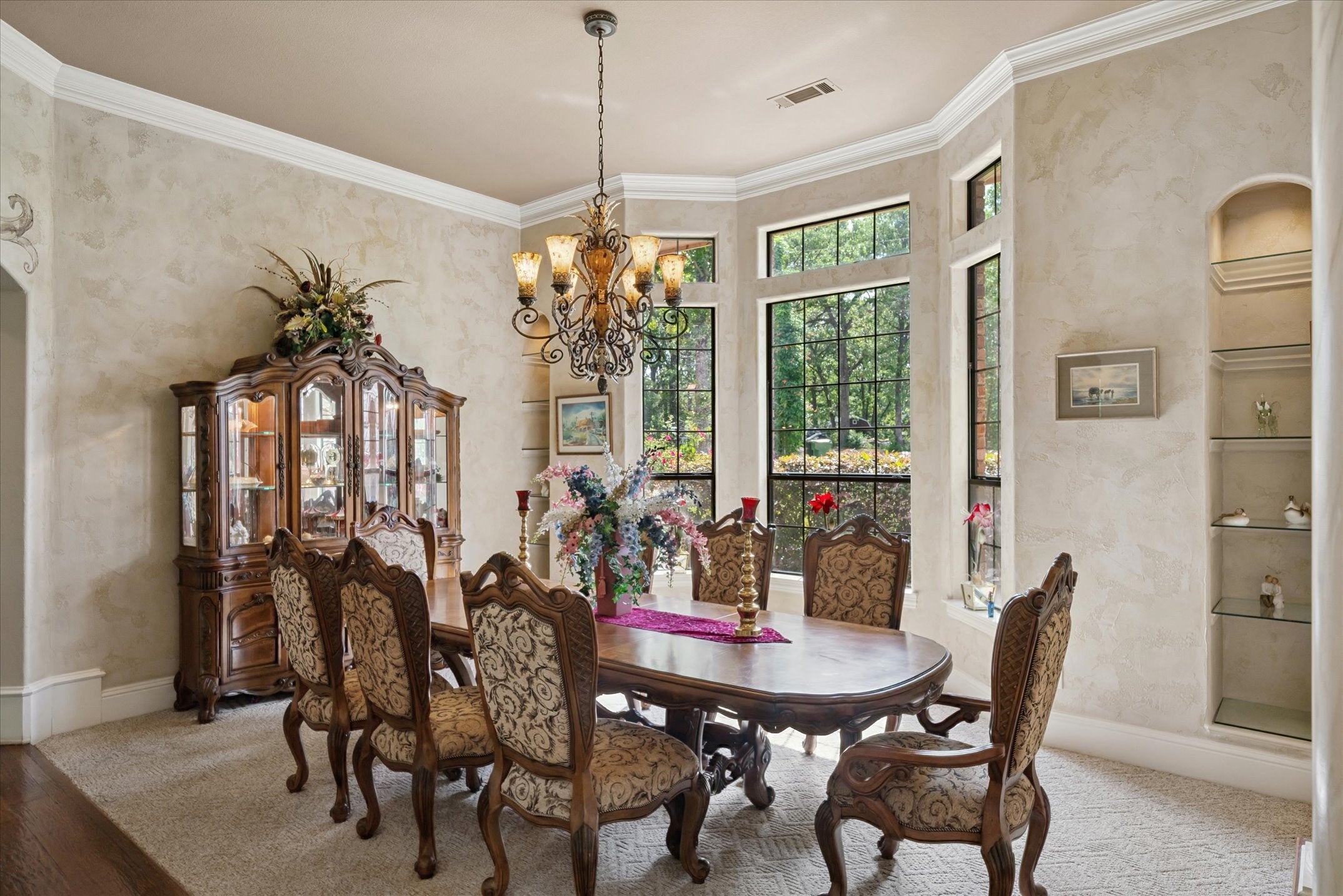 Mabank, Texas, 75156, United States, 5 Bedrooms Bedrooms, ,6 BathroomsBathrooms,Residential,Active,1894194