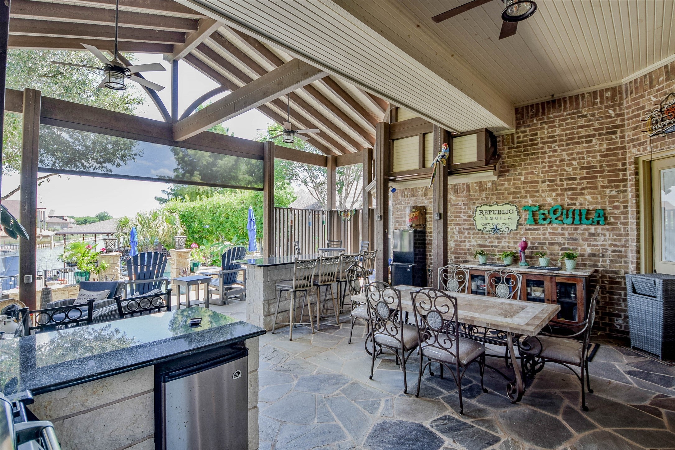 Granbury, Texas, 76048, United States, 4 Bedrooms Bedrooms, ,3 BathroomsBathrooms,Residential,Active,1929707