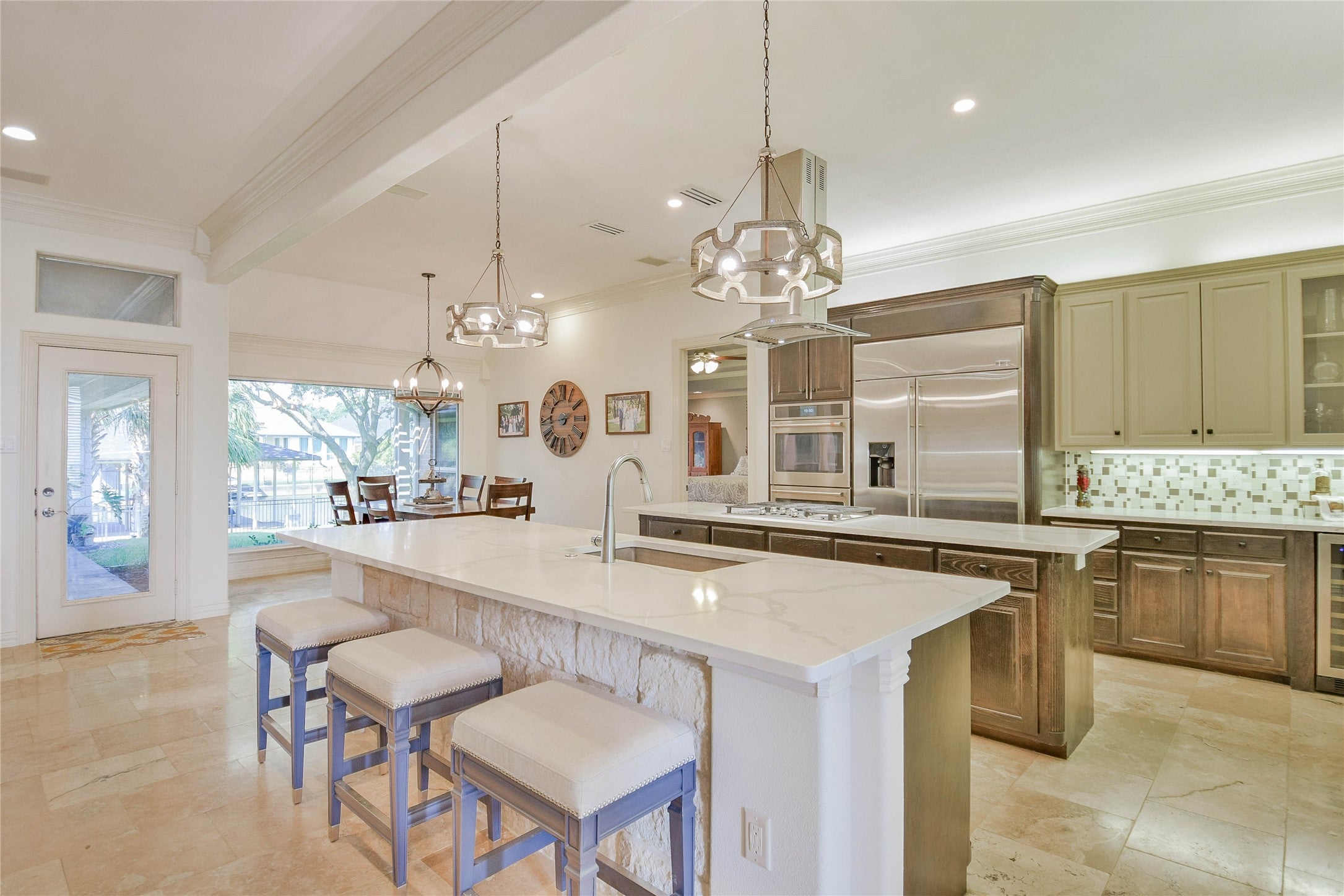 Granbury, Texas, 76048, United States, 3 Bedrooms Bedrooms, ,3 BathroomsBathrooms,Residential,Active,1943796