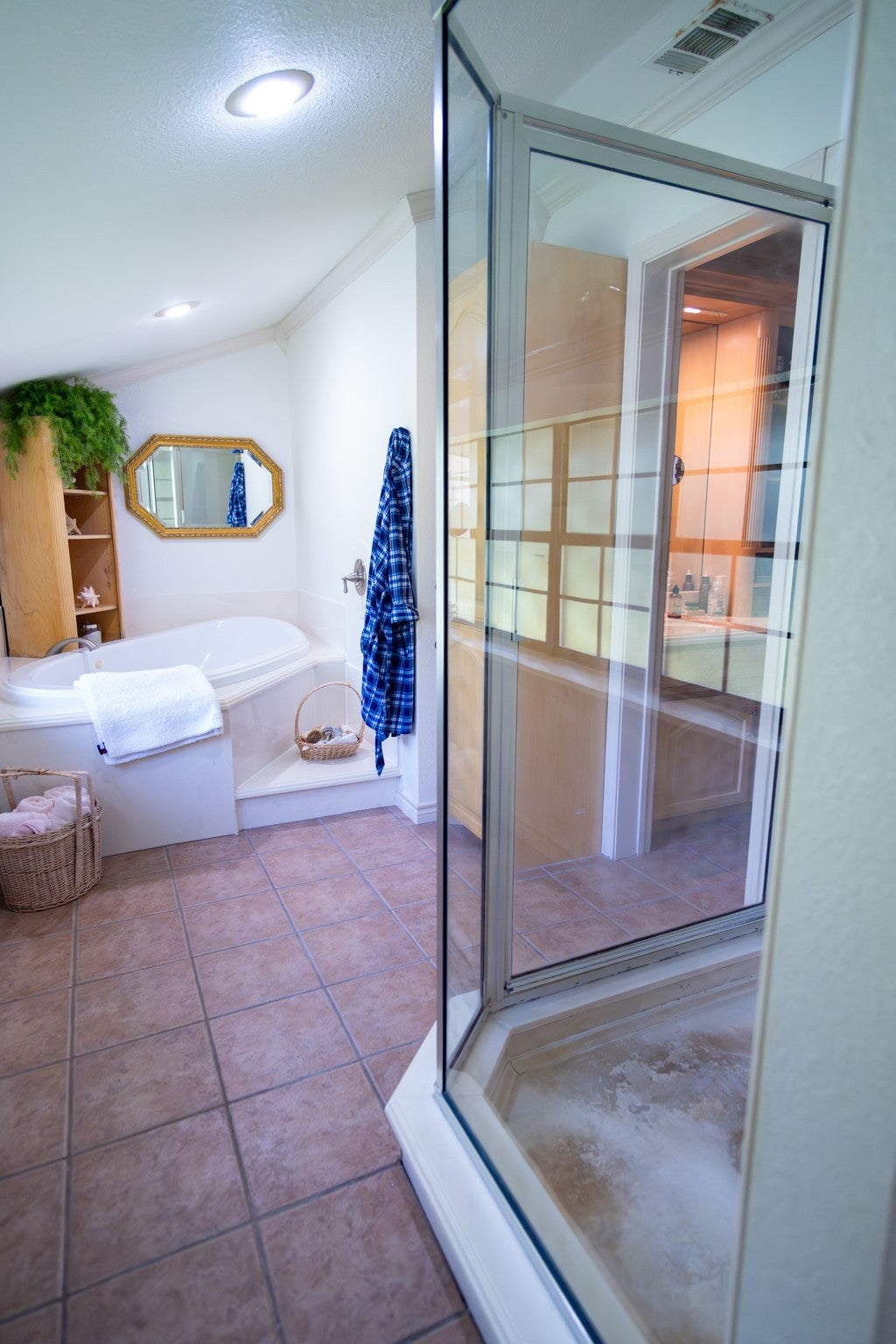 Bonham, Texas, 75418, United States, 4 Bedrooms Bedrooms, ,5 BathroomsBathrooms,Residential,Active,1988725