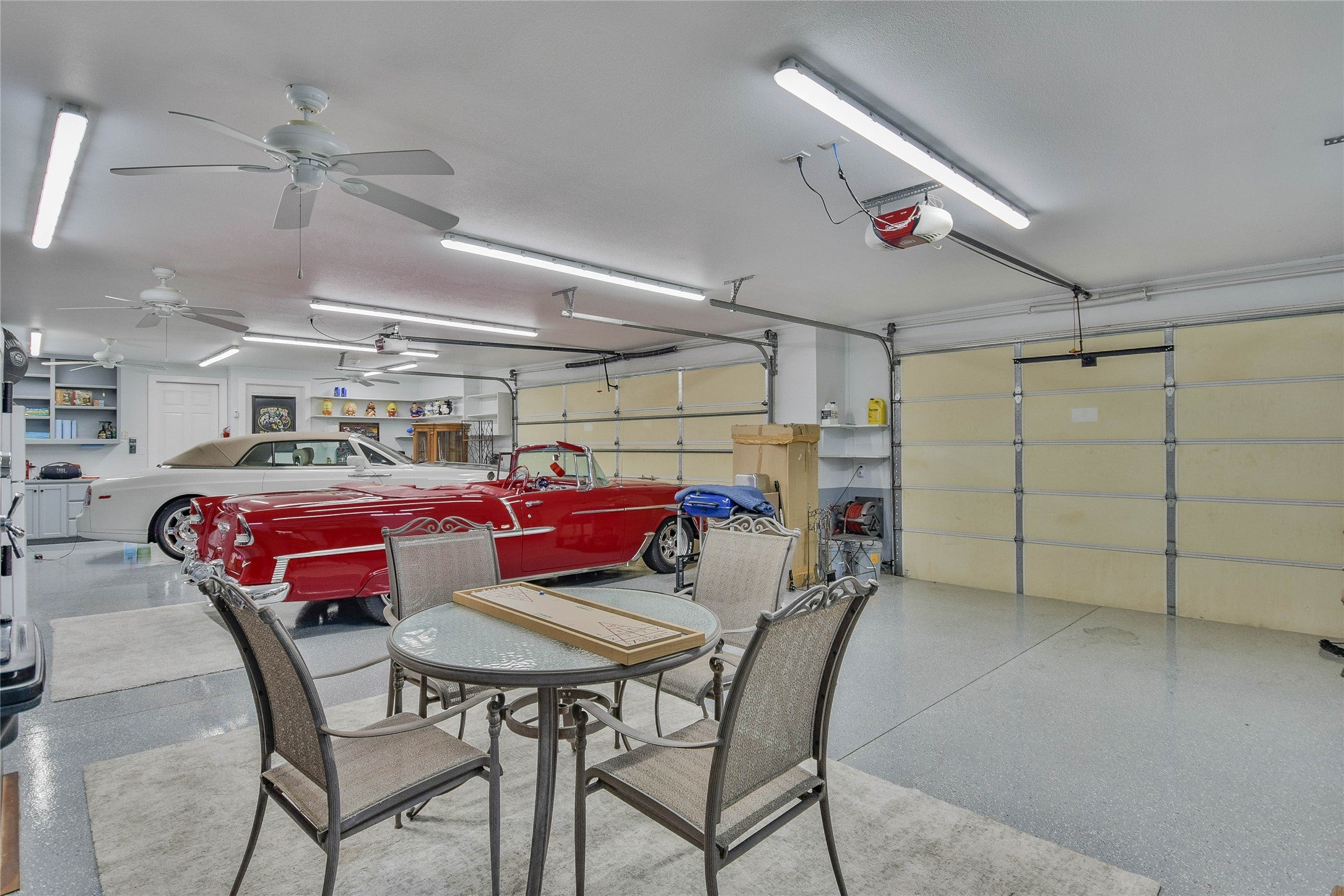 Granbury, Texas, 76048, United States, ,5 BathroomsBathrooms,Residential,Active,1799390