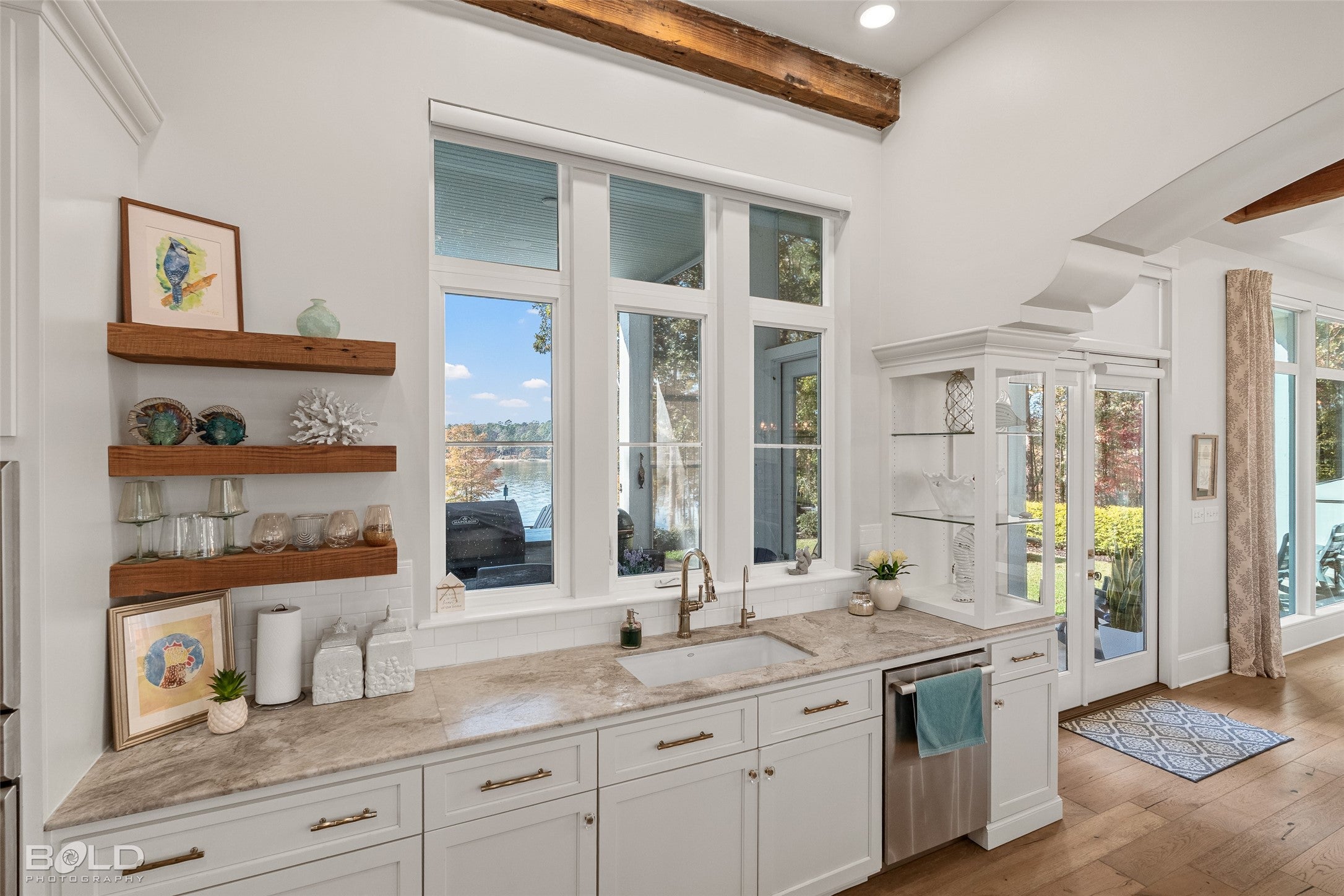 Many, Louisiana, 71449, United States, 3 Bedrooms Bedrooms, ,4 BathroomsBathrooms,Residential,Active,1993970