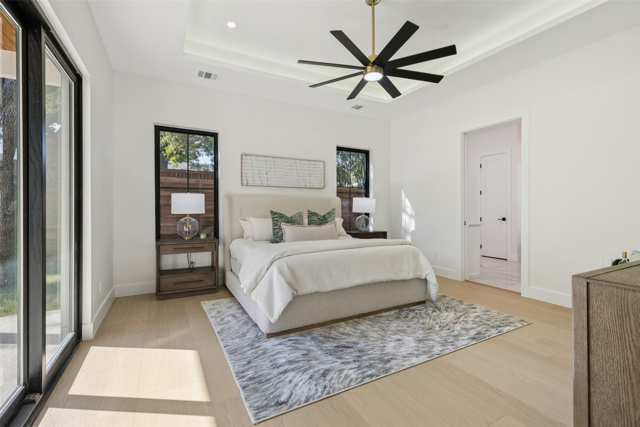 Dallas, Texas, 75229, United States, 5 Bedrooms Bedrooms, ,5 BathroomsBathrooms,Residential,Active,1944089
