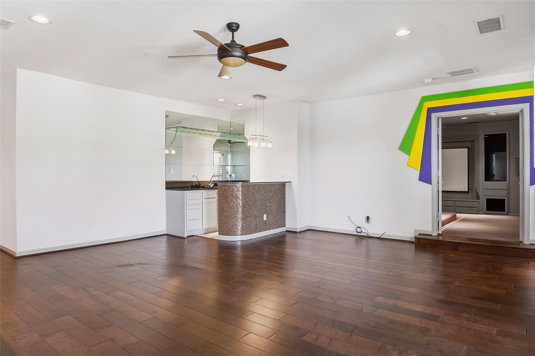 Flower Mound, Texas, 75022, United States, 4 Bedrooms Bedrooms, ,6 BathroomsBathrooms,Residential,Active,1972143