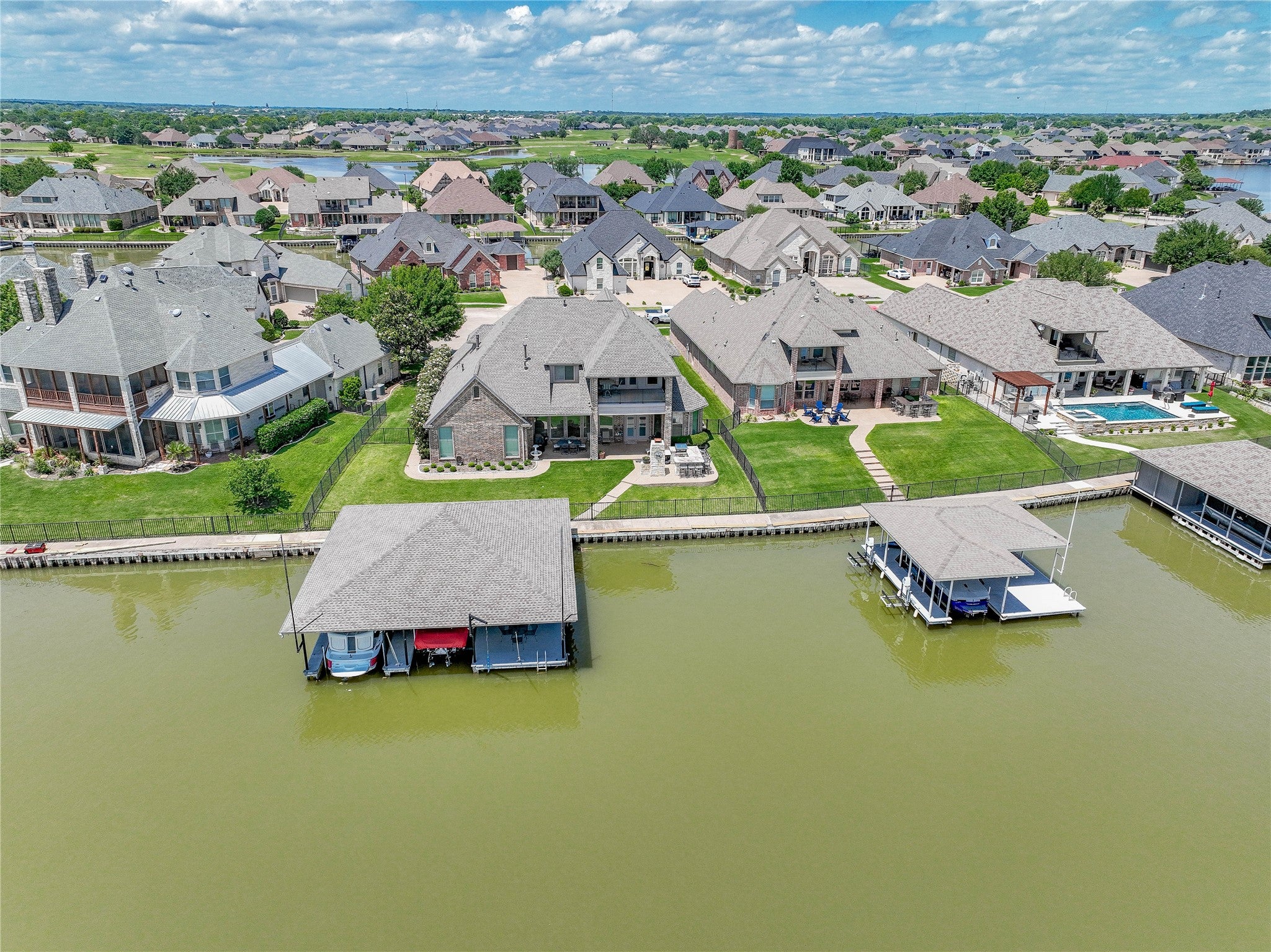 Granbury, Texas, 76048, United States, ,5 BathroomsBathrooms,Residential,Active,1799390