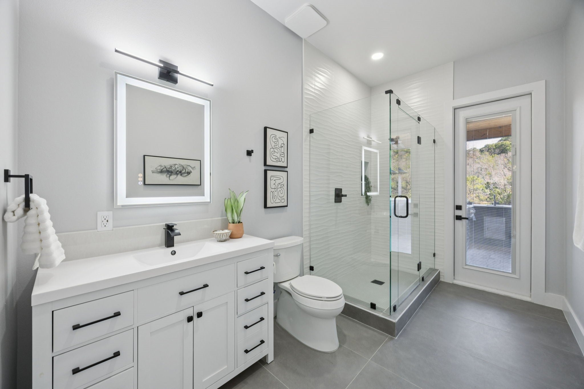 Cedar Hill, Texas, 75104, United States, 4 Bedrooms Bedrooms, ,5 BathroomsBathrooms,Residential,Active,1993947