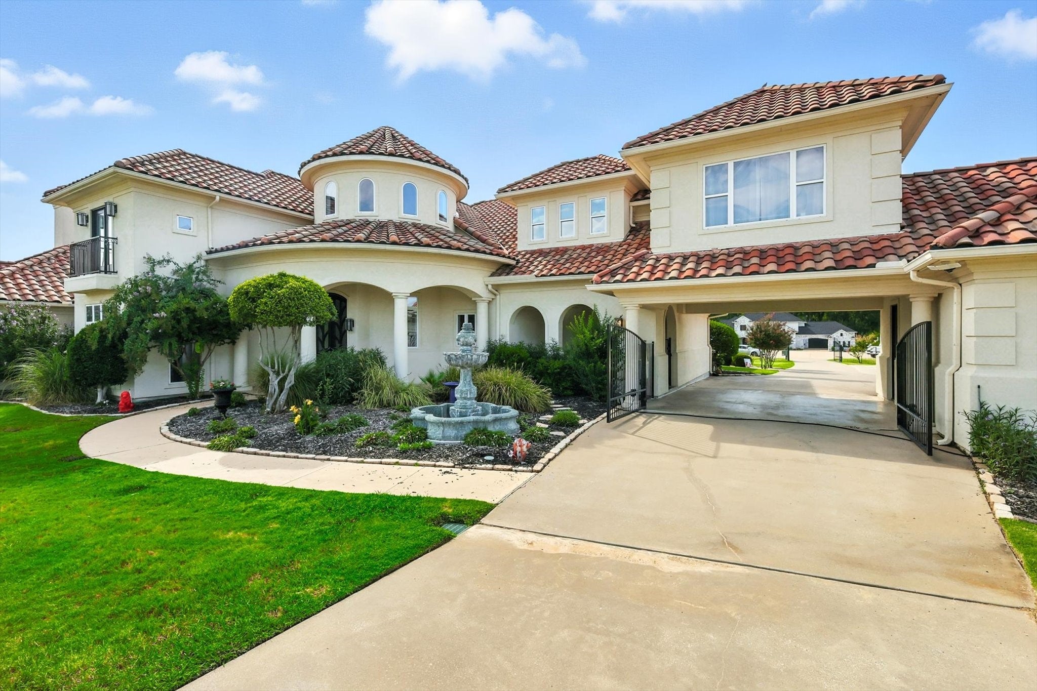 Argyle, Texas, 76226, United States, 5 Bedrooms Bedrooms, ,7 BathroomsBathrooms,Residential,Active,1922340