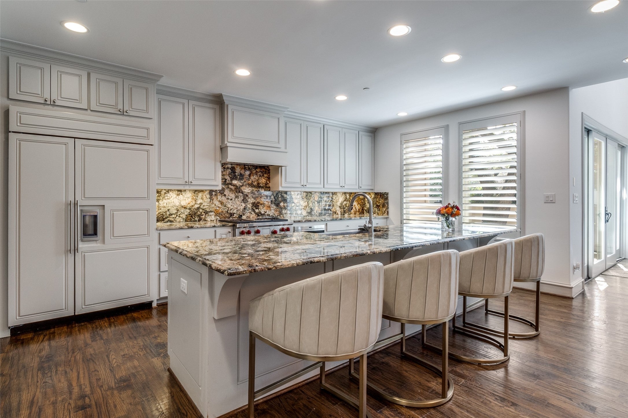 Dallas, Texas, 75205, United States, 4 Bedrooms Bedrooms, ,5 BathroomsBathrooms,Residential,Active,1952445