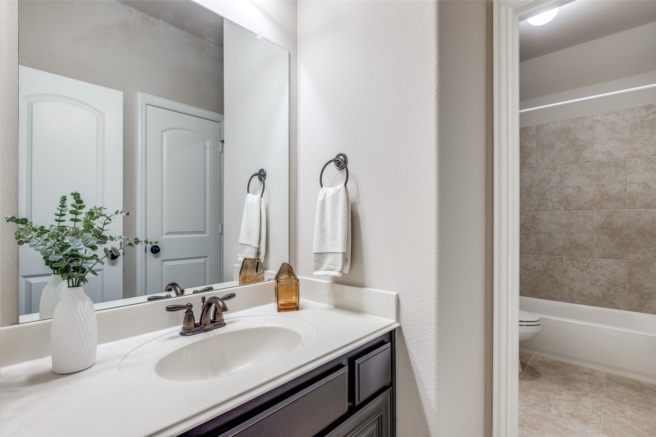 Frisco, Texas, 75033, United States, 5 Bedrooms Bedrooms, ,5 BathroomsBathrooms,Residential,Active,1994954