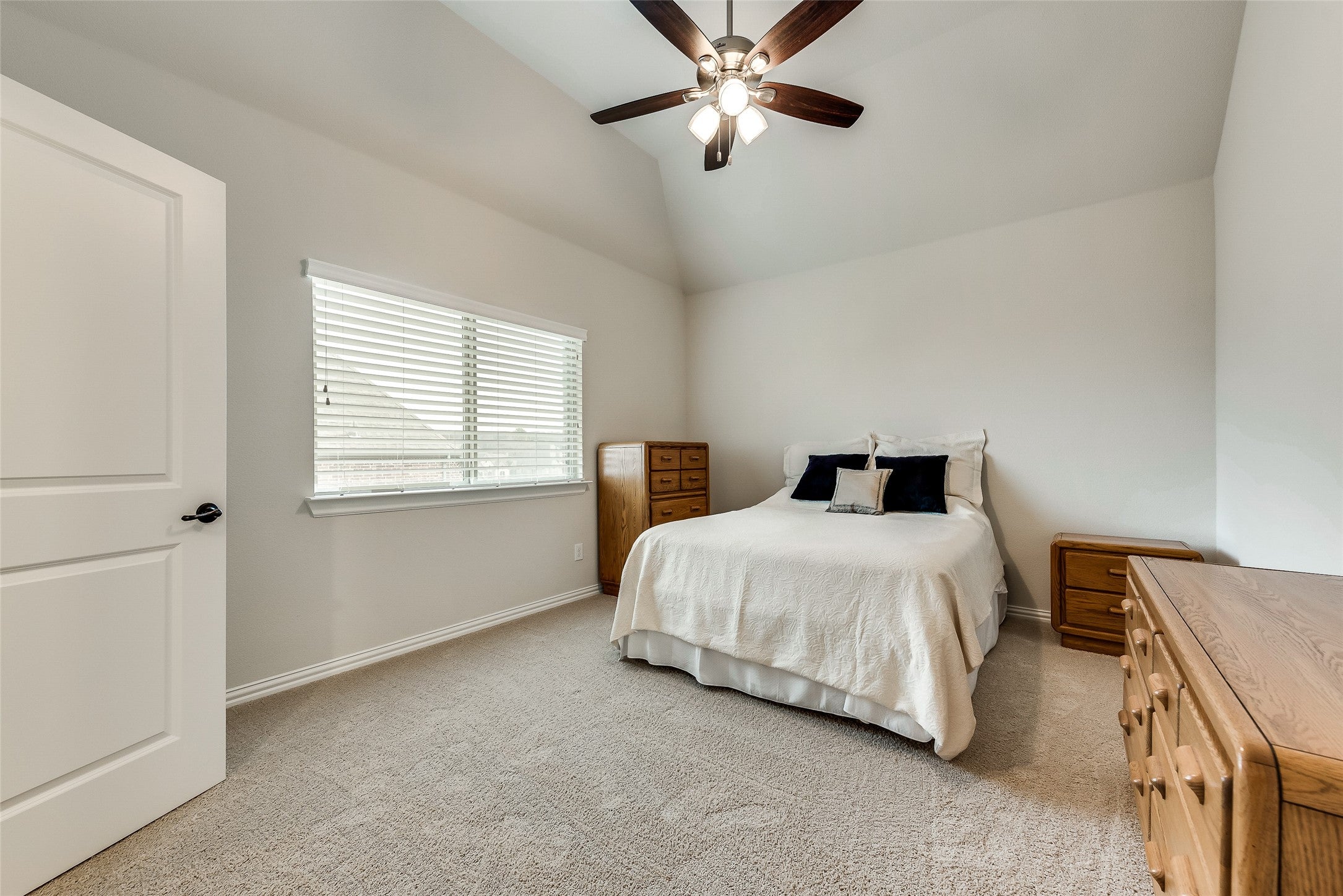 Keller, Texas, 76248, United States, 5 Bedrooms Bedrooms, ,7 BathroomsBathrooms,Residential,Active,2006850