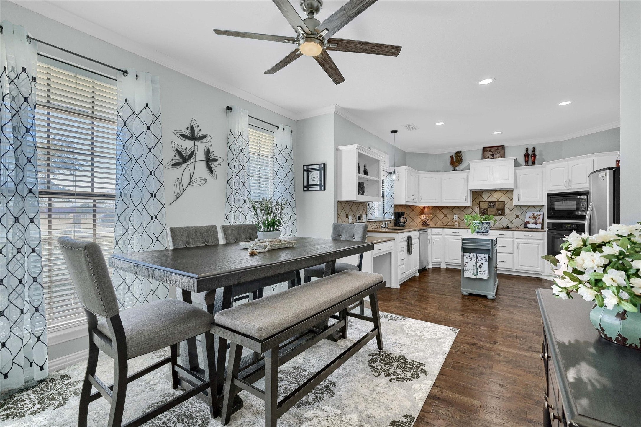 Tioga, Texas, 76271, United States, ,7 BathroomsBathrooms,Residential,Active,1841304