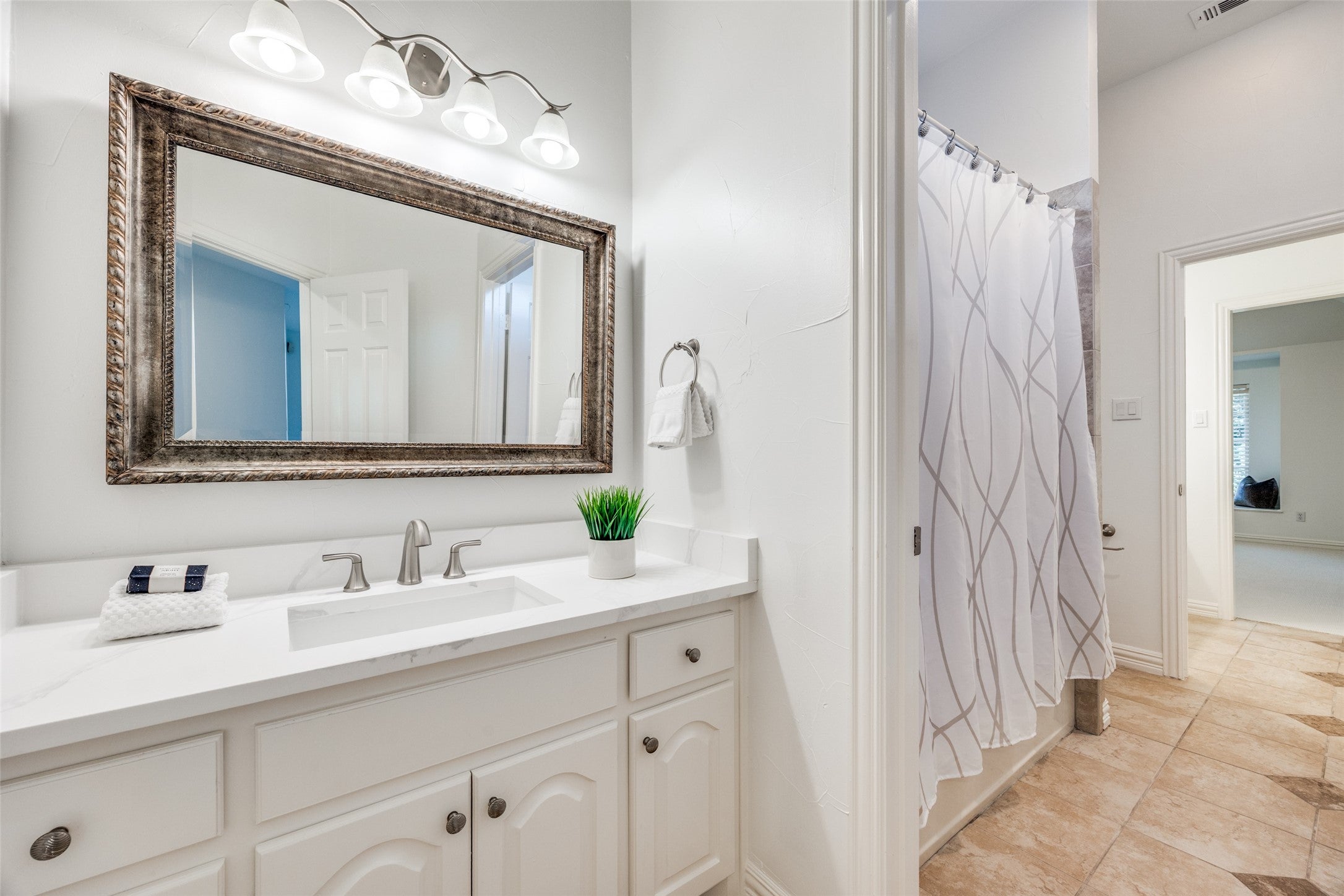 Plano, Texas, 75093, United States, 4 Bedrooms Bedrooms, ,5 BathroomsBathrooms,Residential,Active,1945444