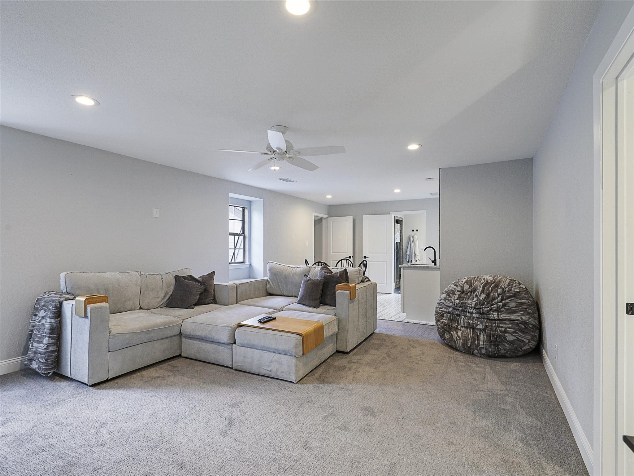 Southlake, Texas, 76092, United States, 5 Bedrooms Bedrooms, ,4 BathroomsBathrooms,Residential,Active,1894222